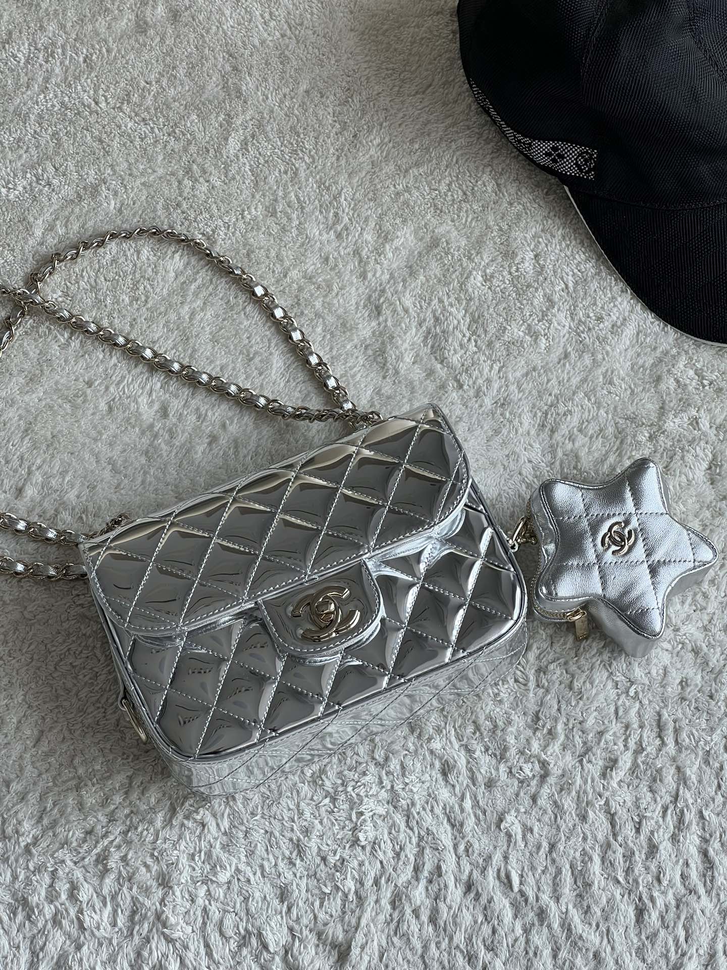 24C Hollywood Boulevard Mini Flap Bag with Star Coin Purse in Mirror Calfskin and Light Gold-Tone Hardware (AS4646) - Mocuir