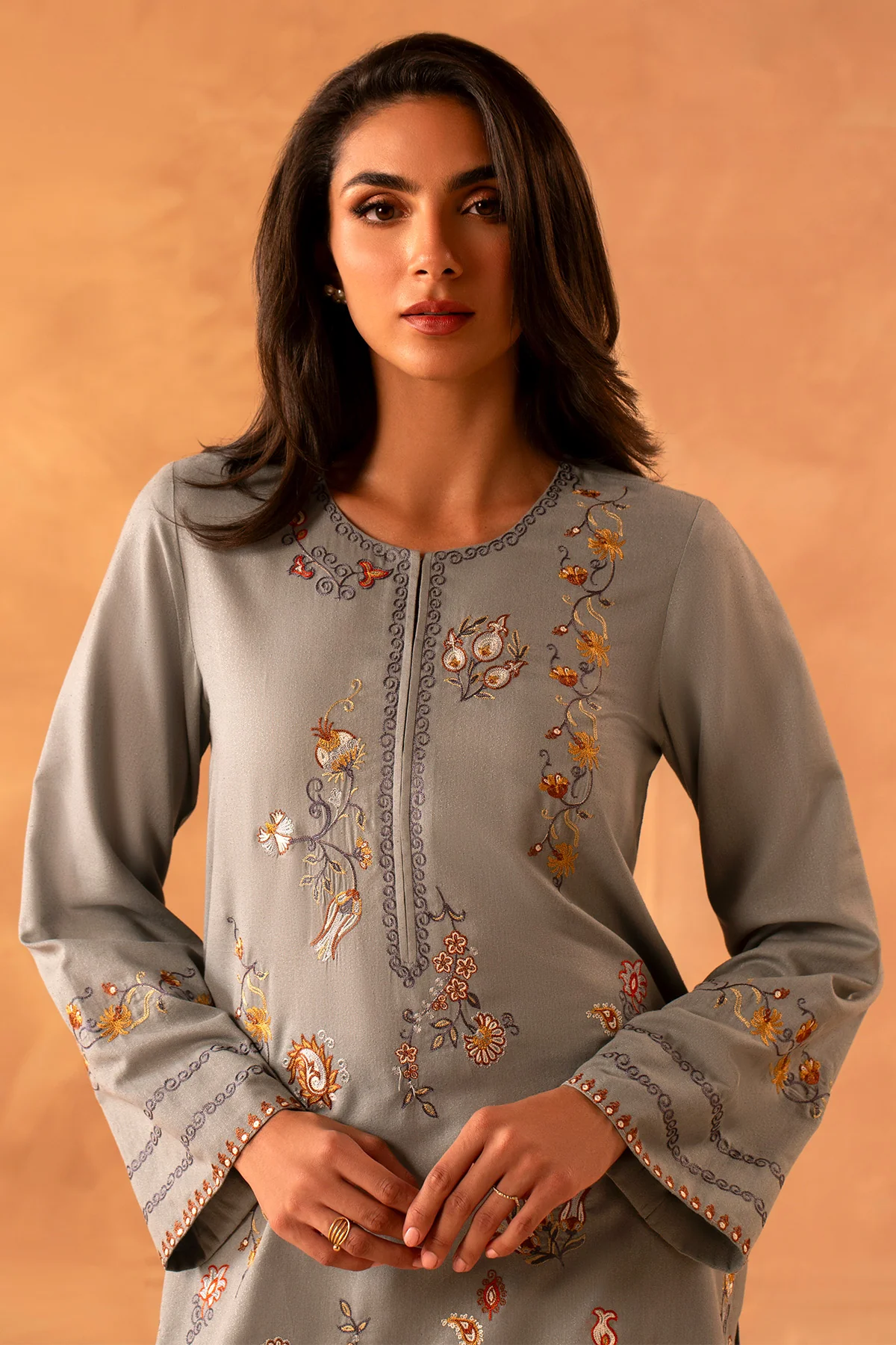 KARANDI | EMBROIDERED