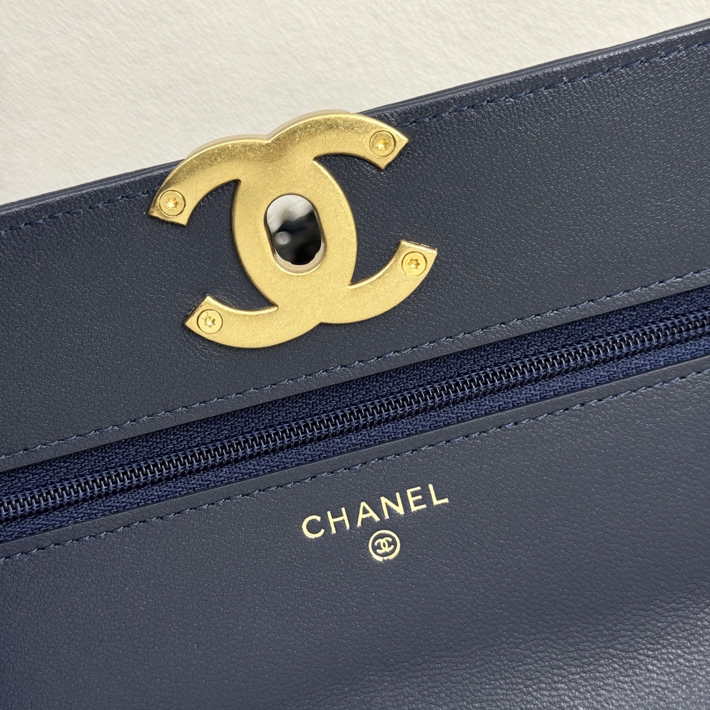 19 WOC Quilted Lambskin Shoulder Bag in Navy (Tri-Tone Hardware) - Mocuir