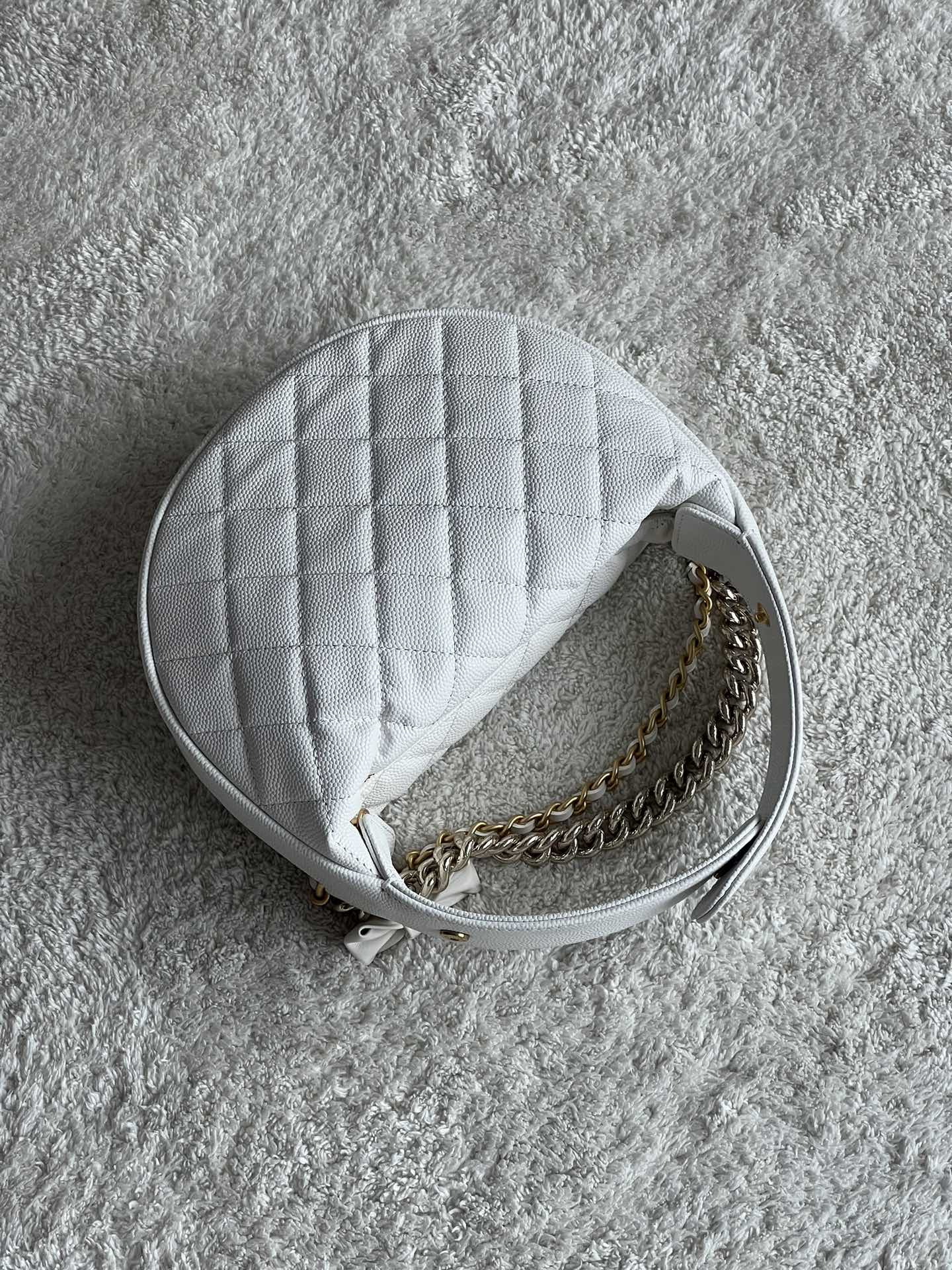 24S Half Moon Hula Hoop Bag in White Quilted Caviar Leather with Mixed Gold & Silver-Tone Hardware and Bow Detail - Mocuir