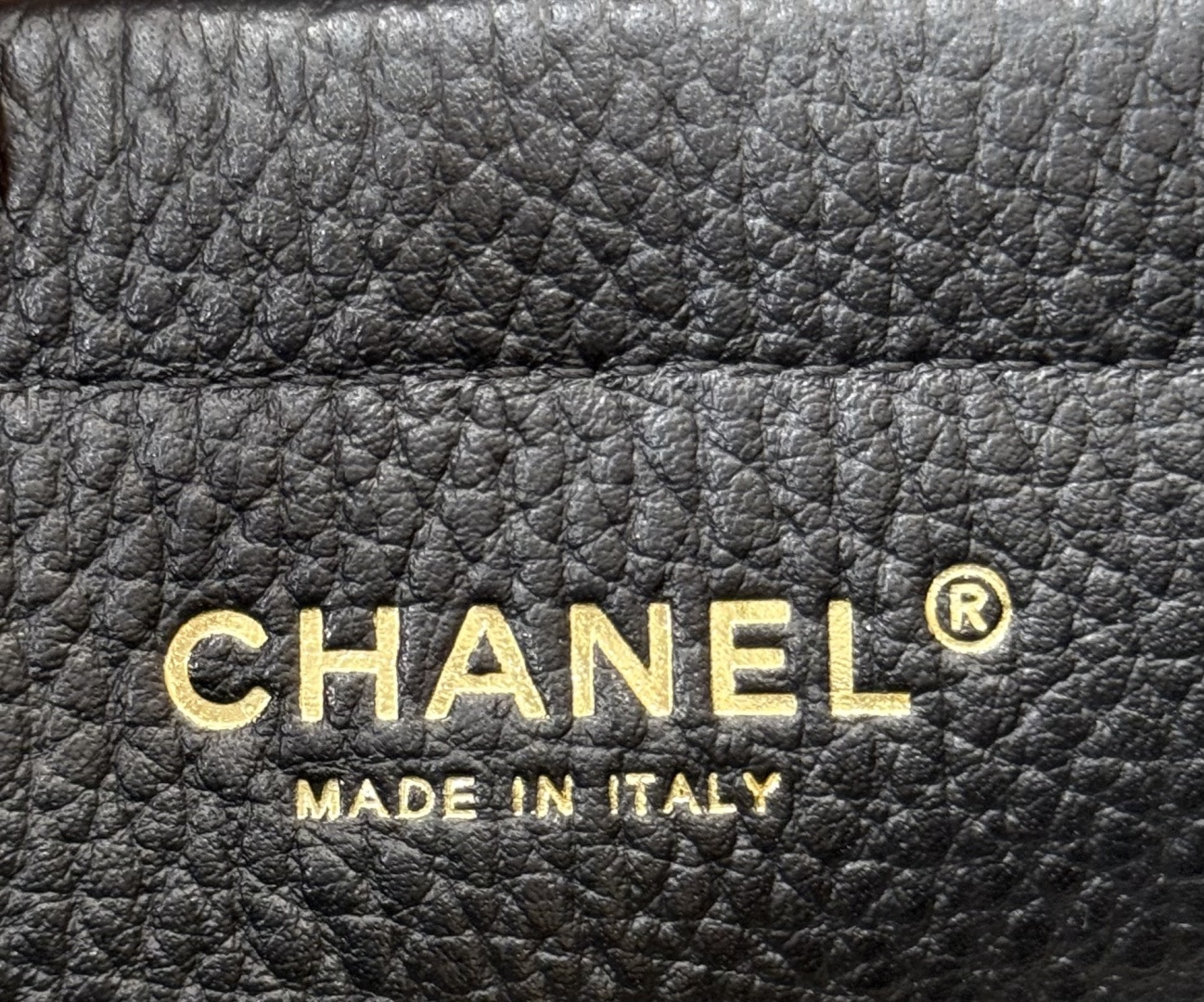 26P Cruise Preppy Coco Bowling Bag in Black Caviar Leather with Gold-Tone Hardware - Mocuir