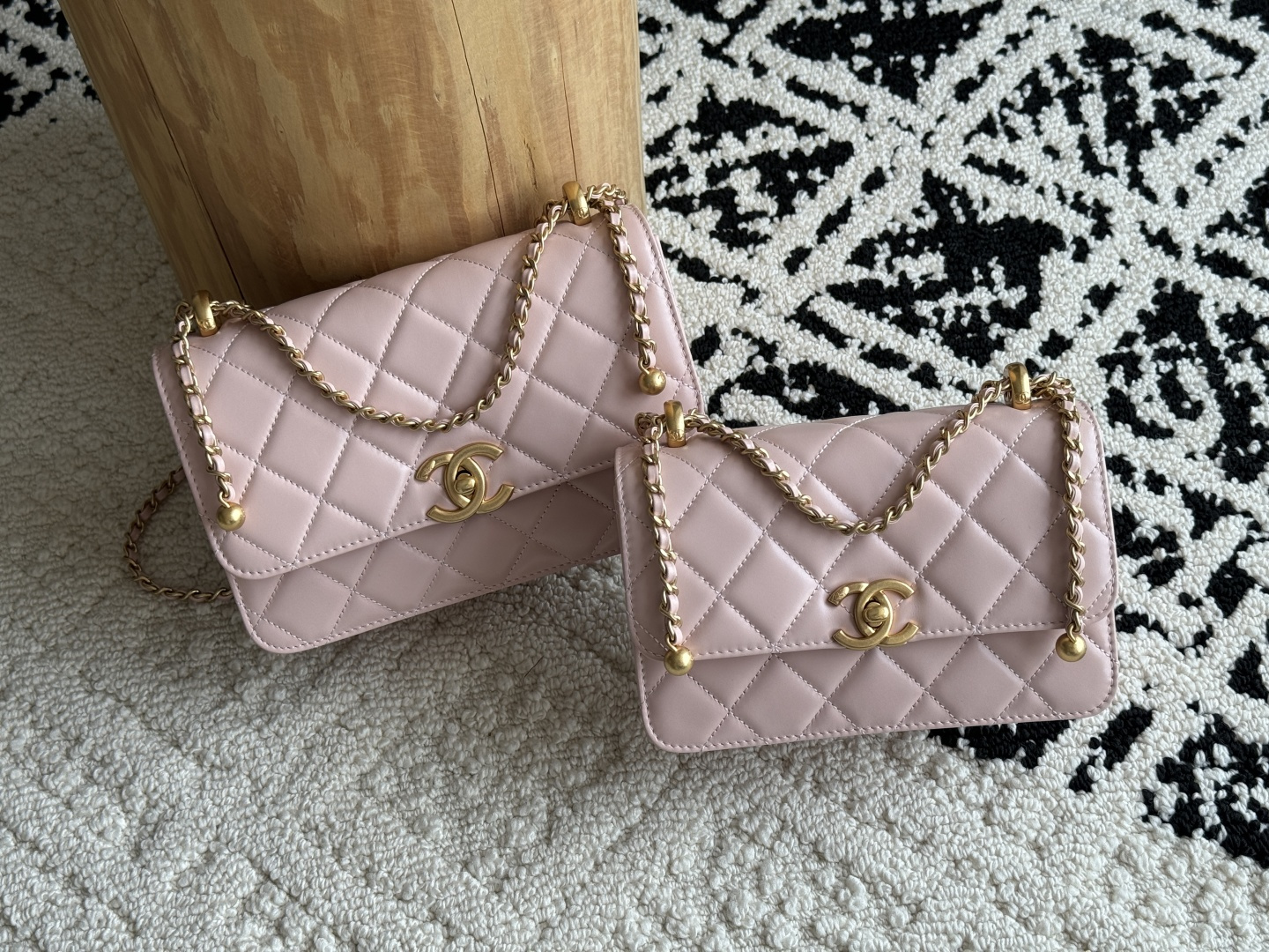 Wallet On Chain (WOC) with Double Gold Balls in Light Pink Quilted Shiny Caviar Leather with Antique Gold-Tone Hardware - Mocuir