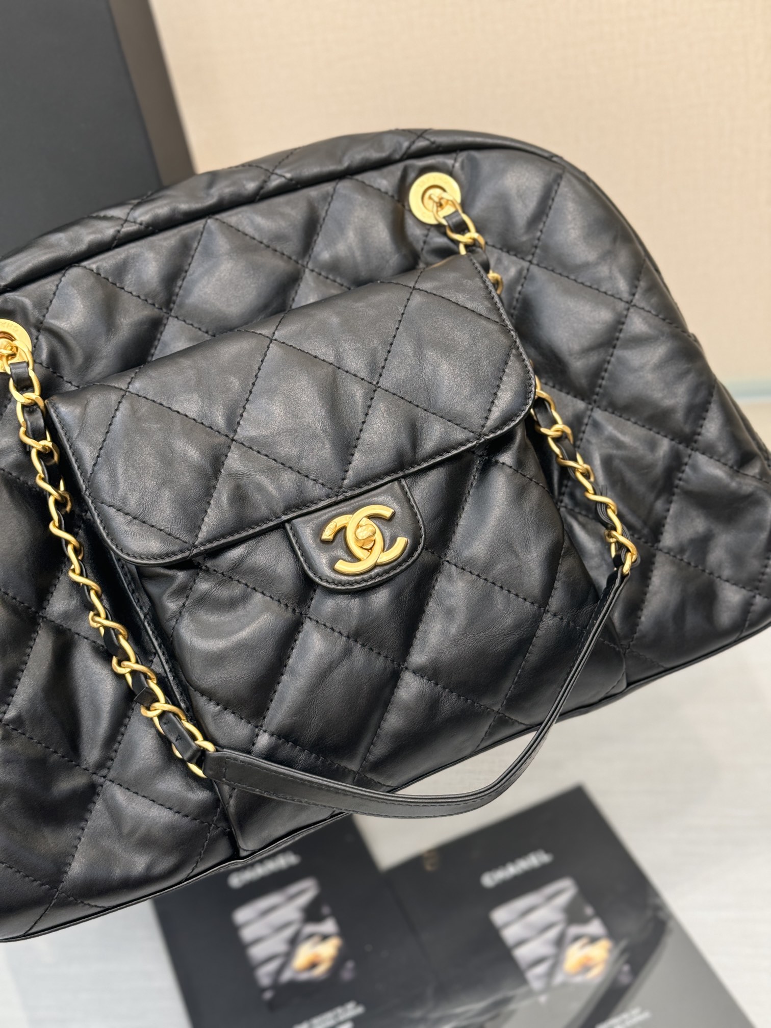 Quilted Waxed Calfskin Bowling Bag with Gold-Tone Hardware - Mocuir