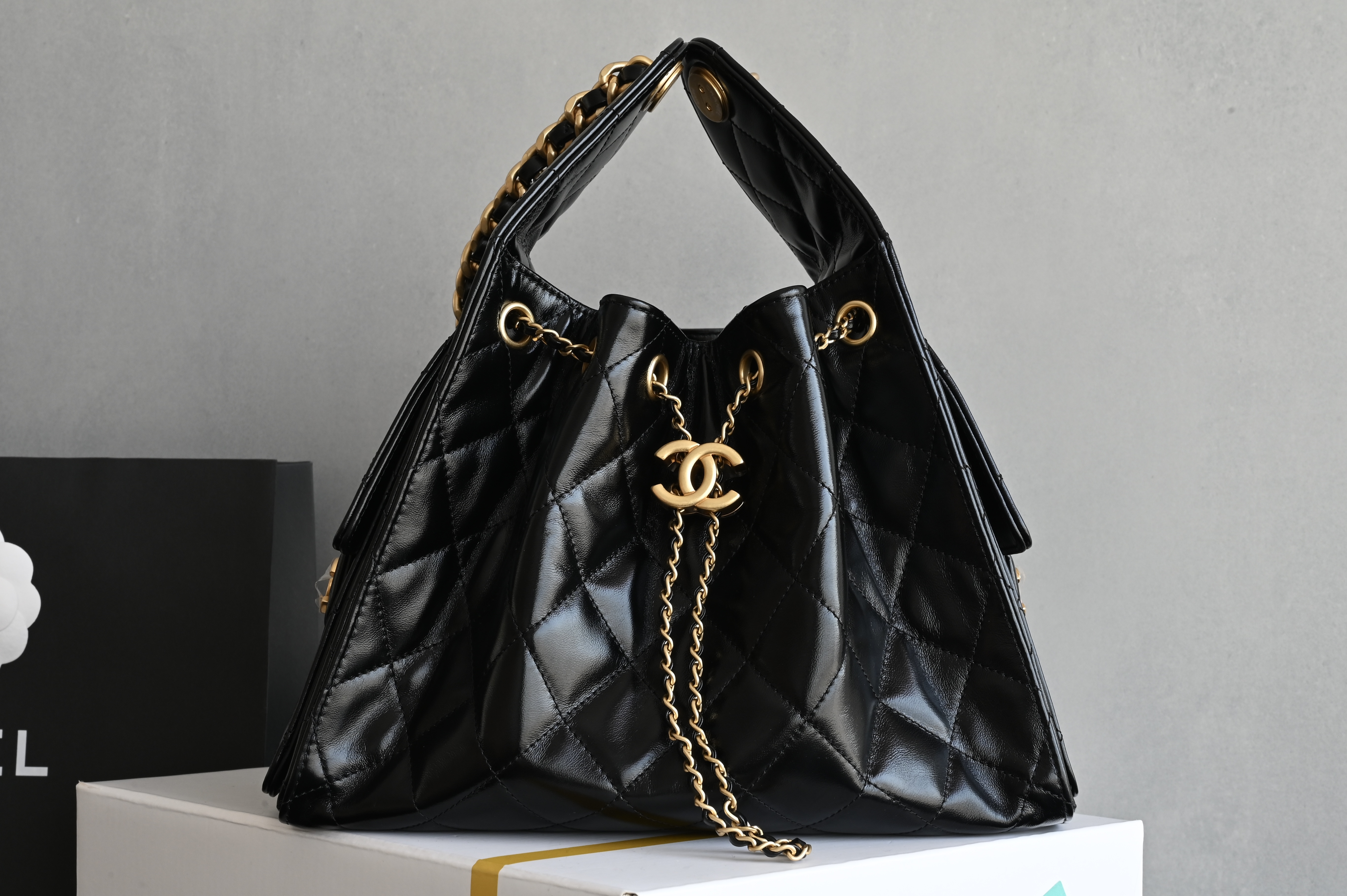 Chain Decor Hobo Bag（Noir） - Mocuir