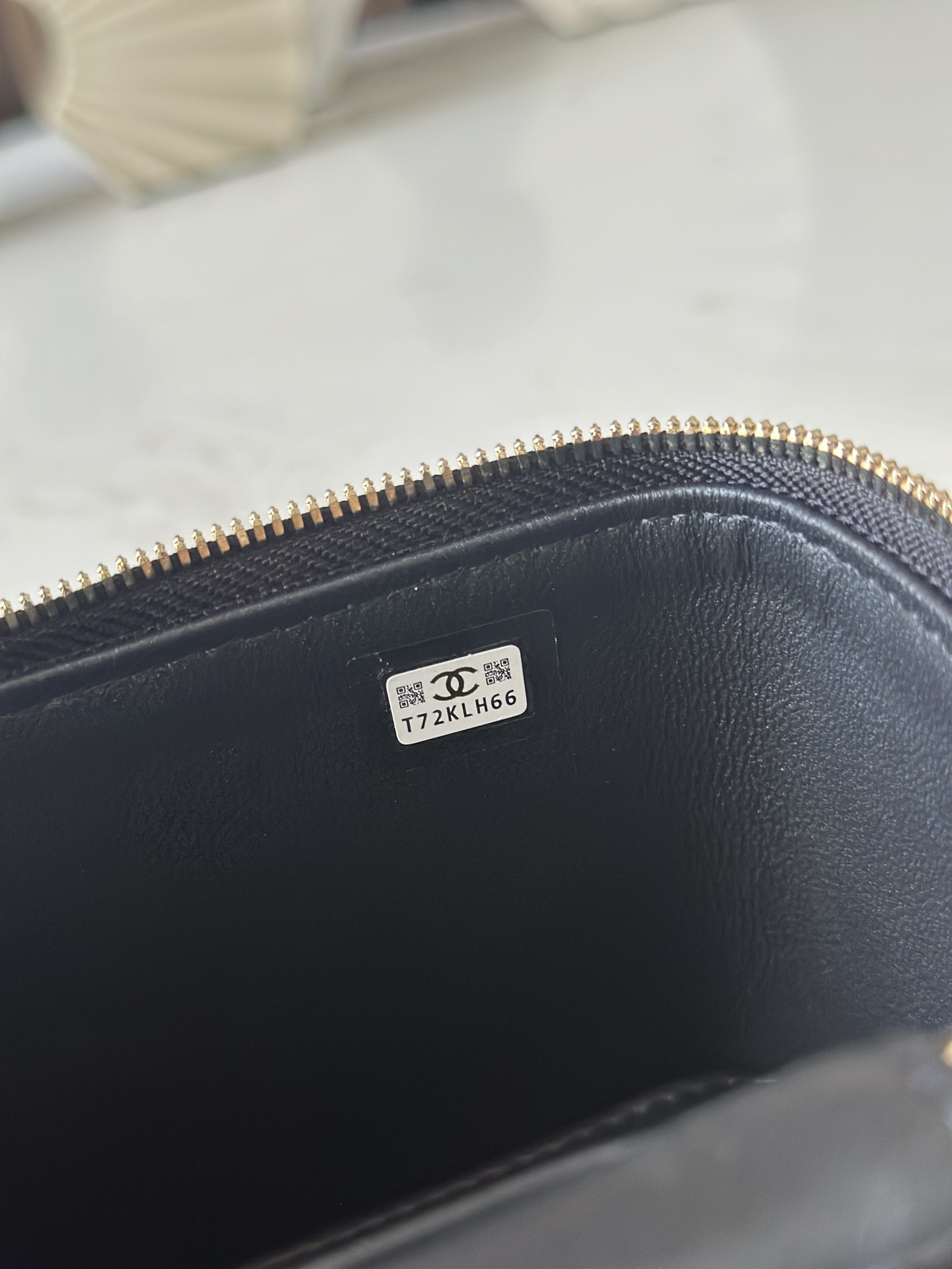 Black Lambskin Quilted Small Vanity Case with Crystal Handle (Model A66068) - Mocuir