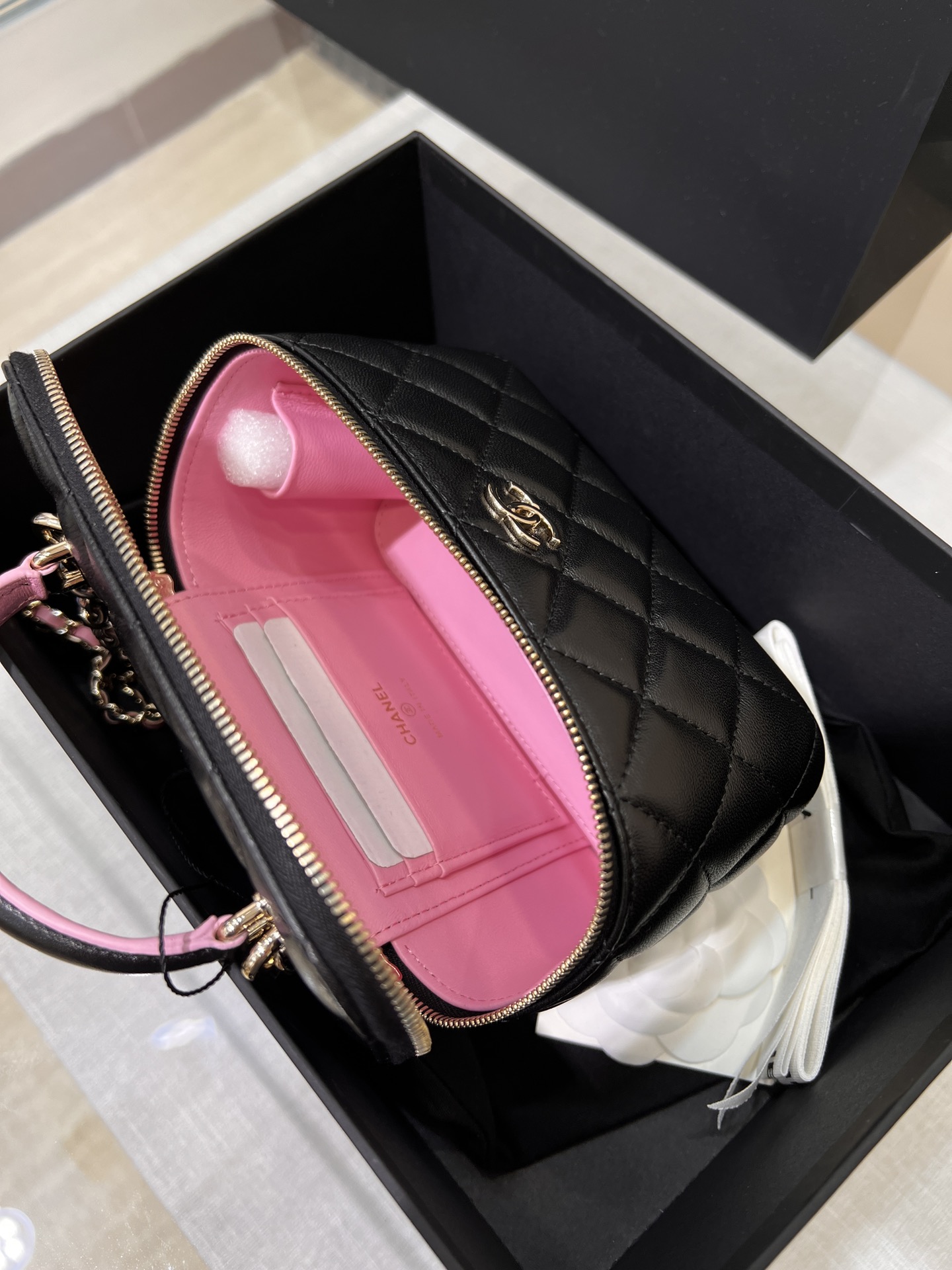 23P Long Vanity with Top Handle (Black & Pink) - Mocuir