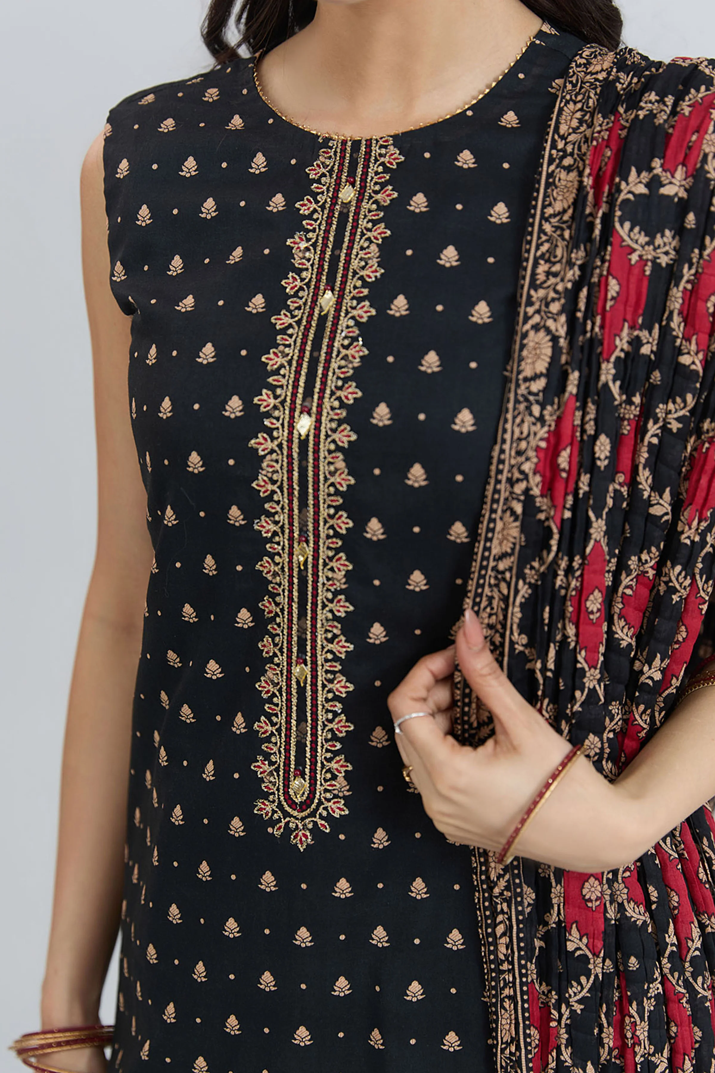 LAWN | EMBROIDERED