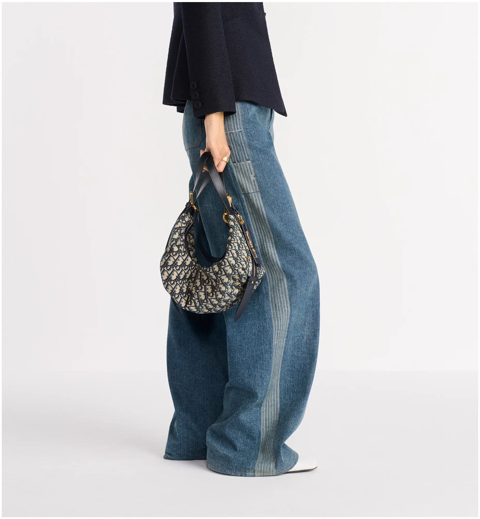 Medium D-Journey Bag