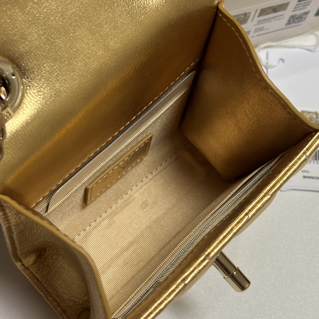 Trendy CC Mini Quilted Metallic Lambskin Shoulder Bag in Metallic Gold (All Gold Hardware) - Mocuir