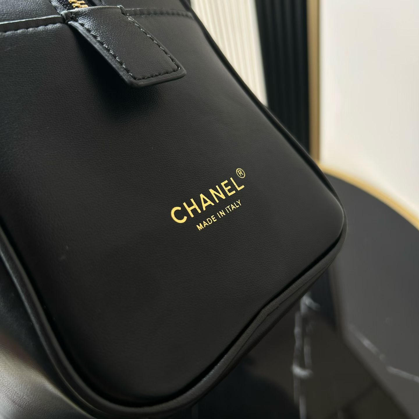 26S Black Smooth Calfskin Bowling Handbag with Gold-Tone Hardware - Mocuir