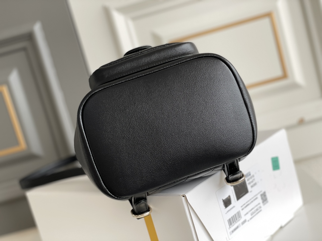 24P Duma Drawstring Backpack in Black Calfskin with Gold-Tone Hardware (Model AS3860) - Mocuir