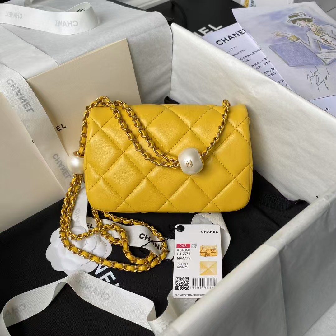 AS4868 Mini Flap Bag Pearl Lambskin Faux Pearl & Gold Metal Yellow