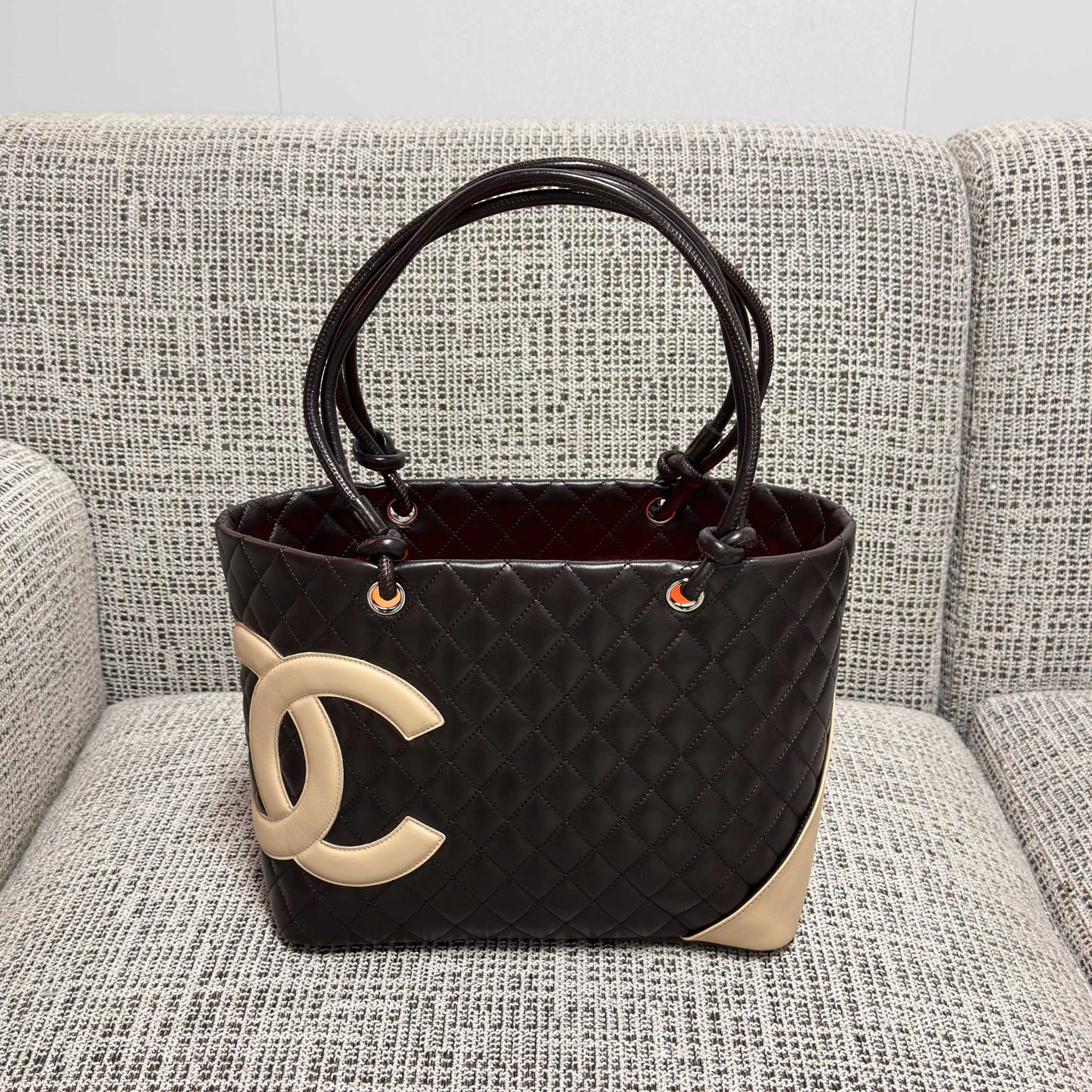 Vintage Cambon Quilted Lambskin Large Tote Bag in Black & Beige - Mocuir