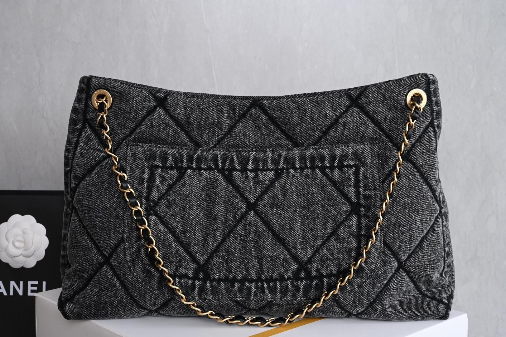 25K Cruise Collection Washed Black Denim Hobo Tote Bag with Double Pockets & Gold-Tone Hardware (Model AS5727) - Mocuir