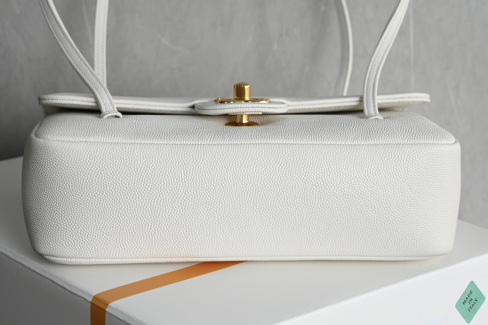 26P Preppy Coco Large Flap Bag in White Grained Shiny Calfskin with Gold-Tone Hardware - Mocuir