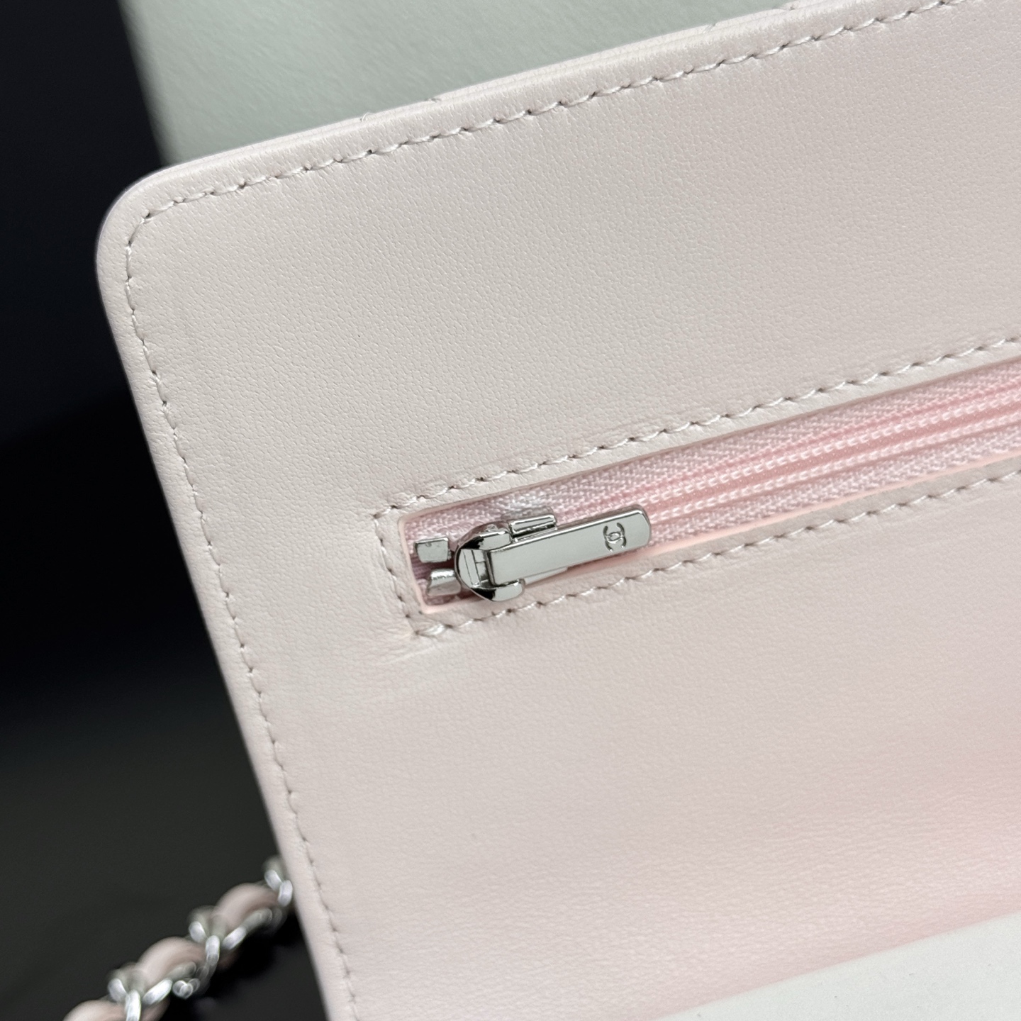 Classic Wallet on Chain（Light Pink） - Mocuir