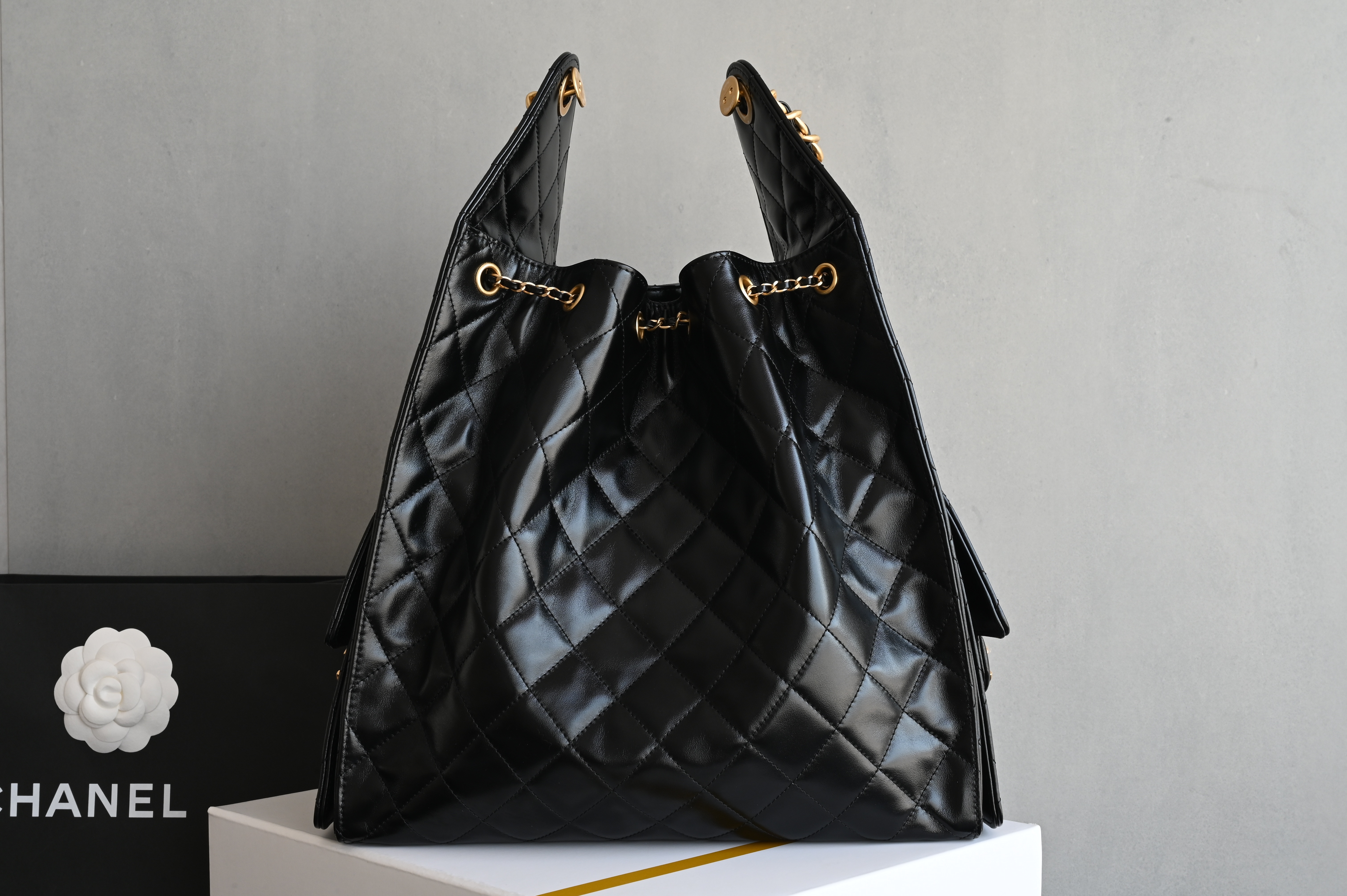 Chain Decor Hobo Bag（Noir） - Mocuir