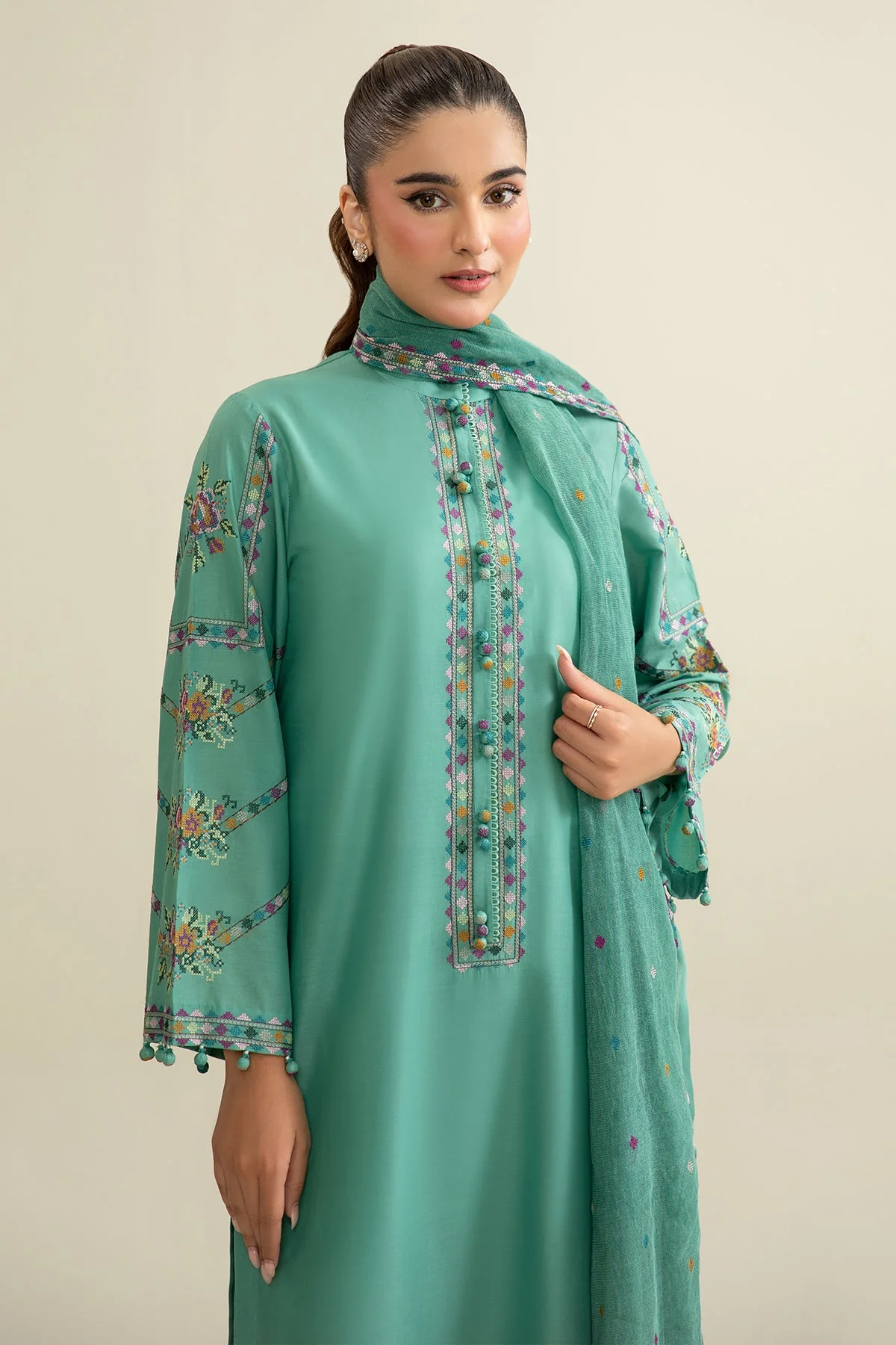 LAWN | EMBROIDERED
