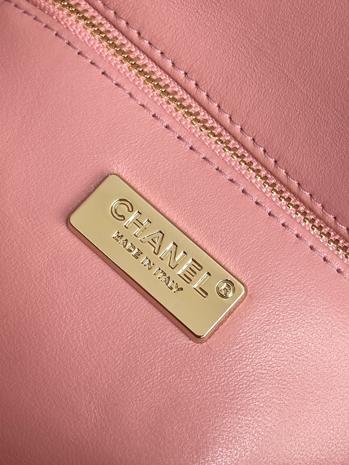 2025 FallWinter Classic Flap Bag in Bright Pink Sequins (AS4561) with Light Gold-Tone Hardware - Mocuir