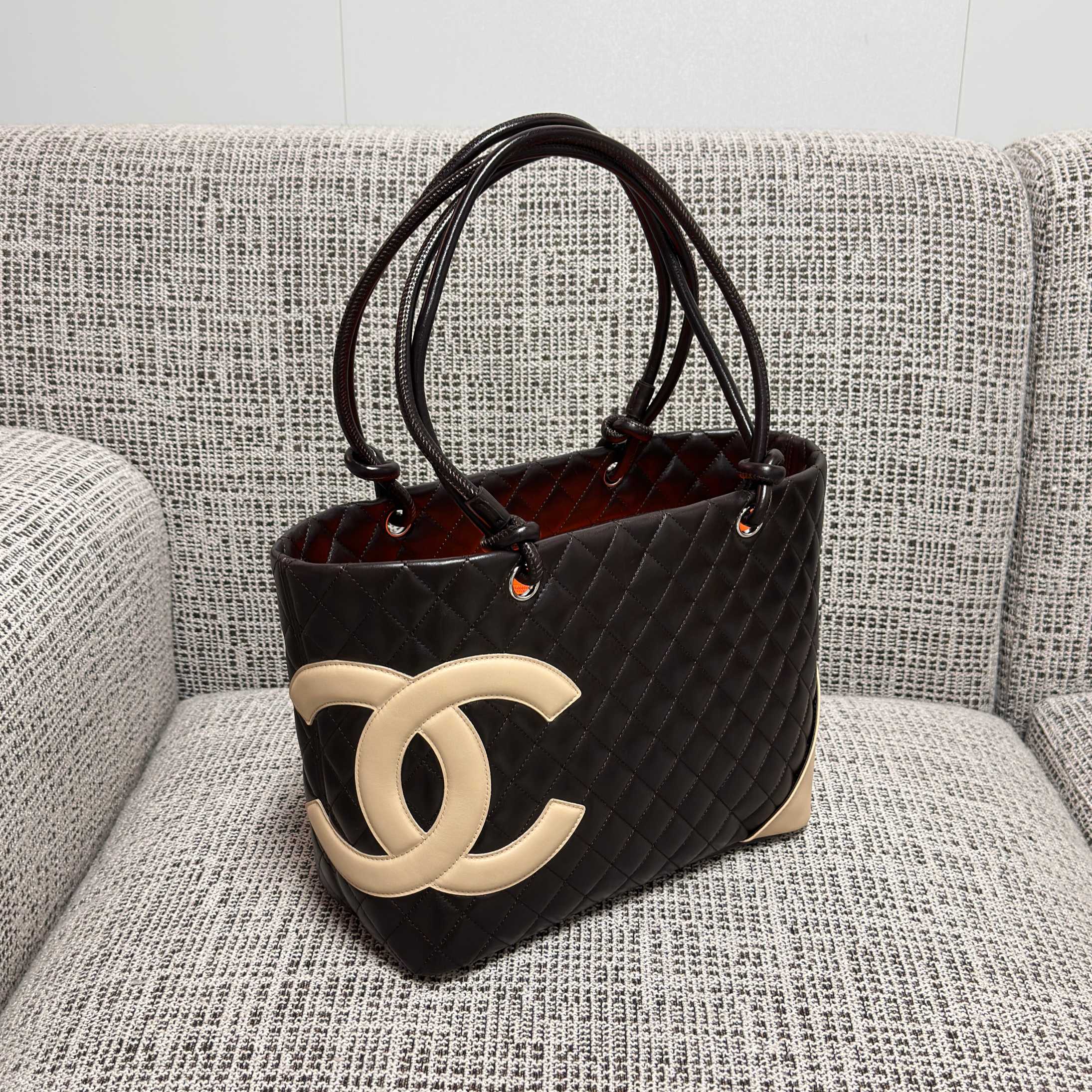 Vintage Cambon Quilted Lambskin Large Tote Bag in Black & Beige - Mocuir