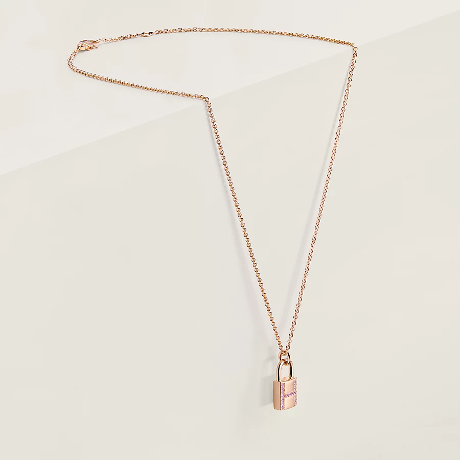 Kelly Cadenas pendant