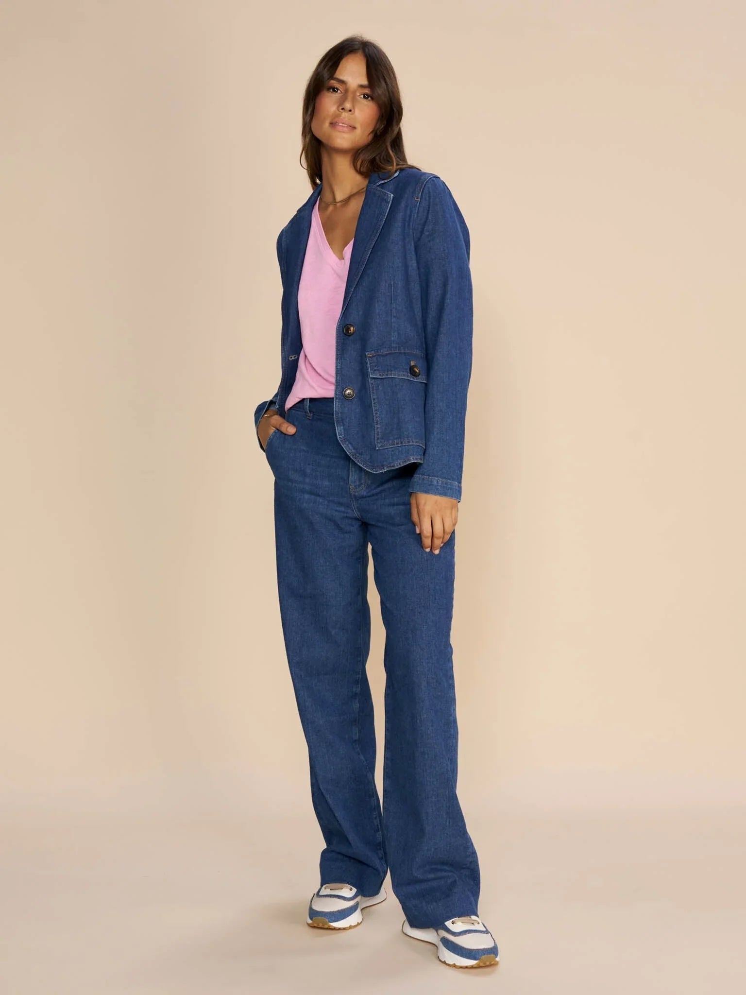 ‌Classic High-Rise Straight Jeans