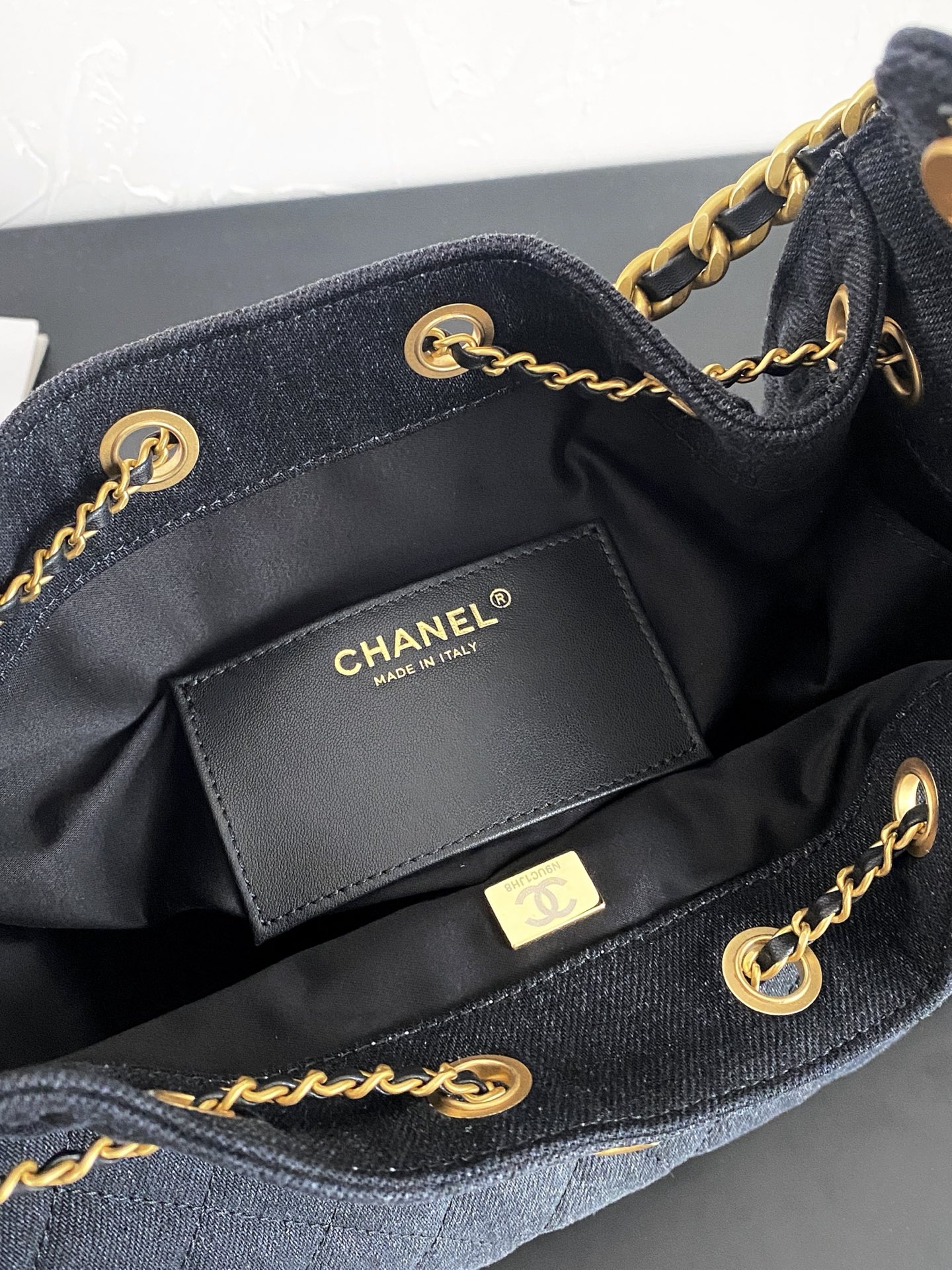 25K Quilted Denim Bucket Bag with Gold-Tone Hardware - Mocuir