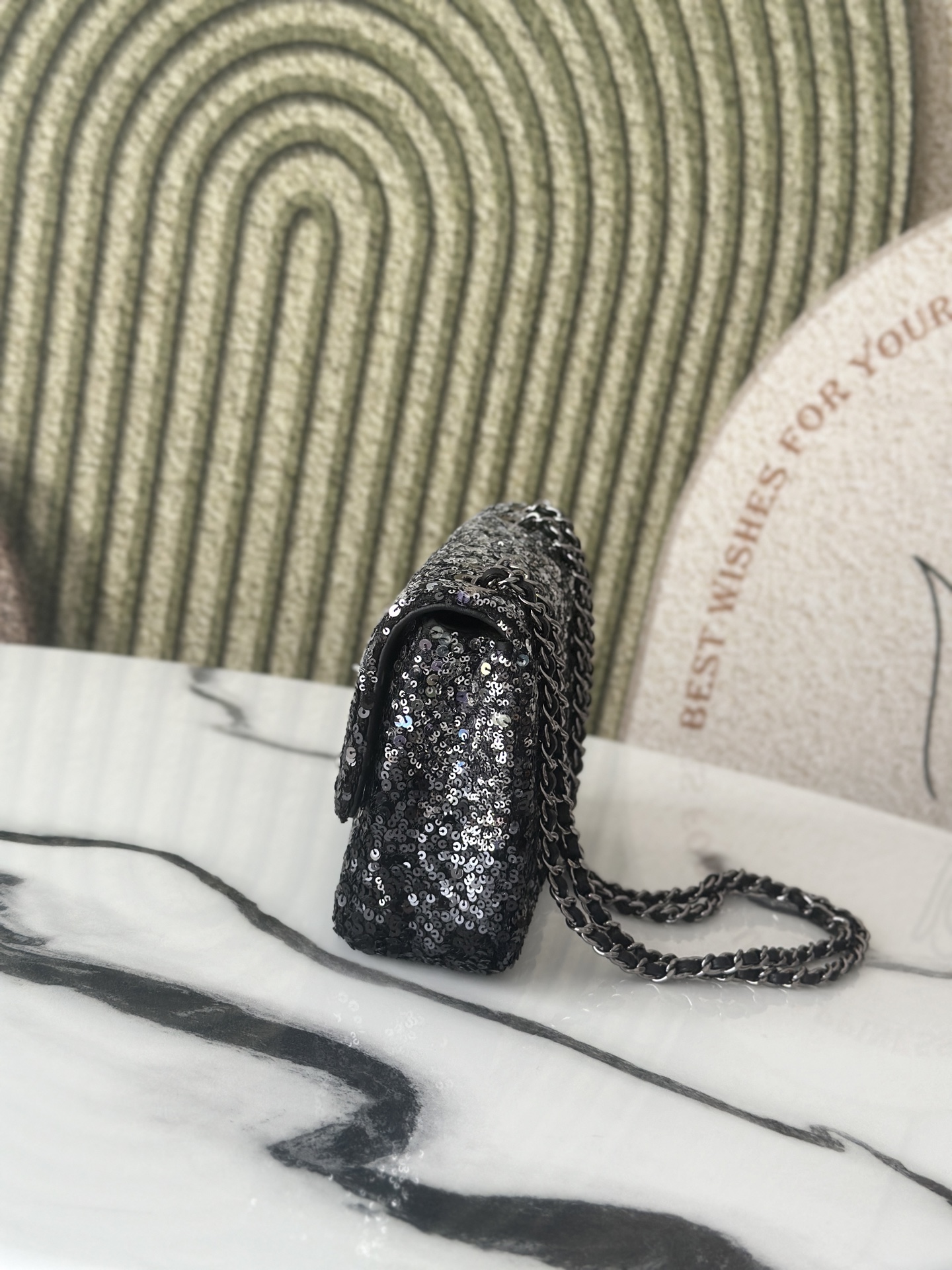 25C Iridescent Sequin Classic Flap - Mocuir