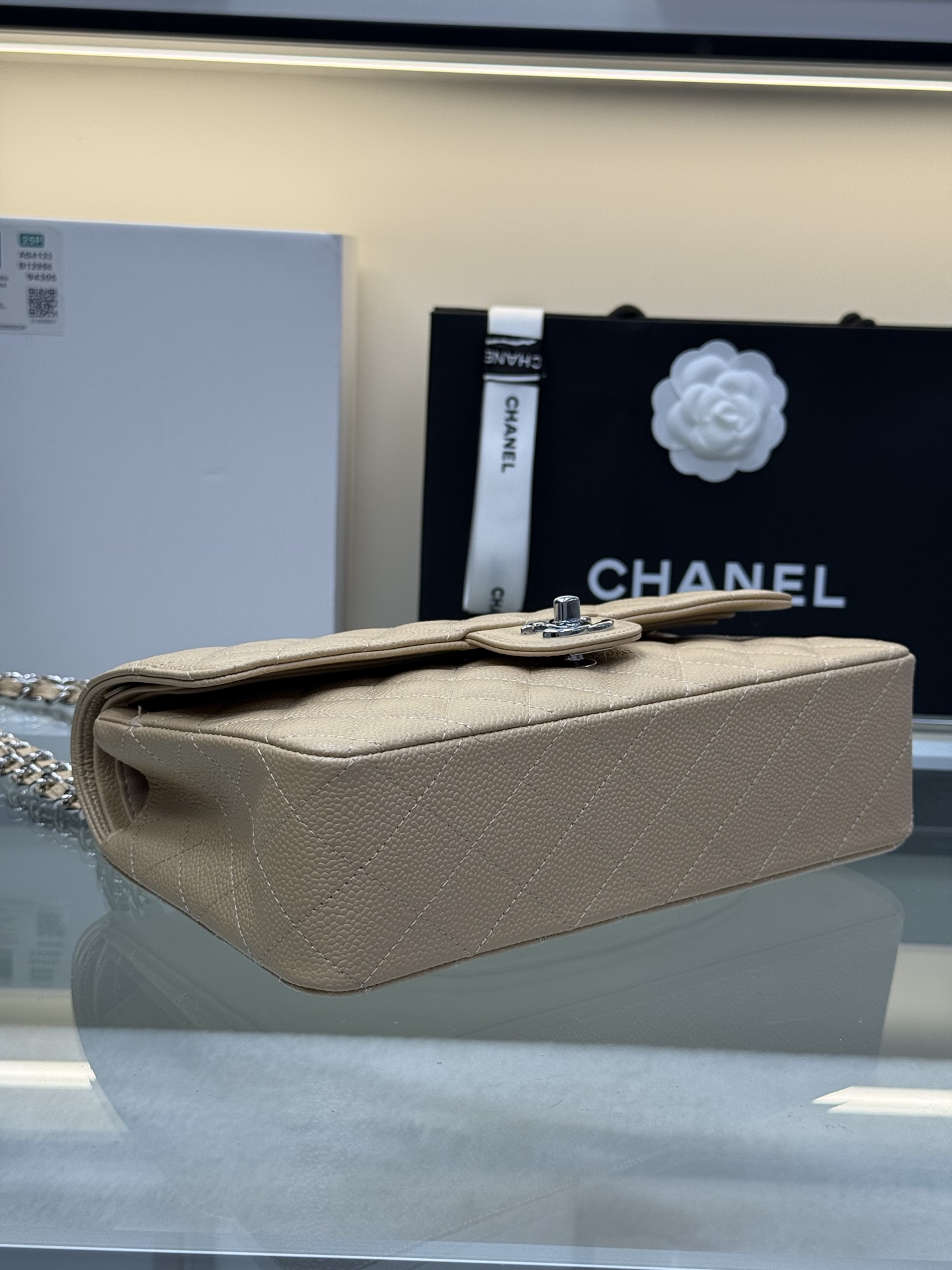 Classic Flap Bag（Off-White） - Mocuir