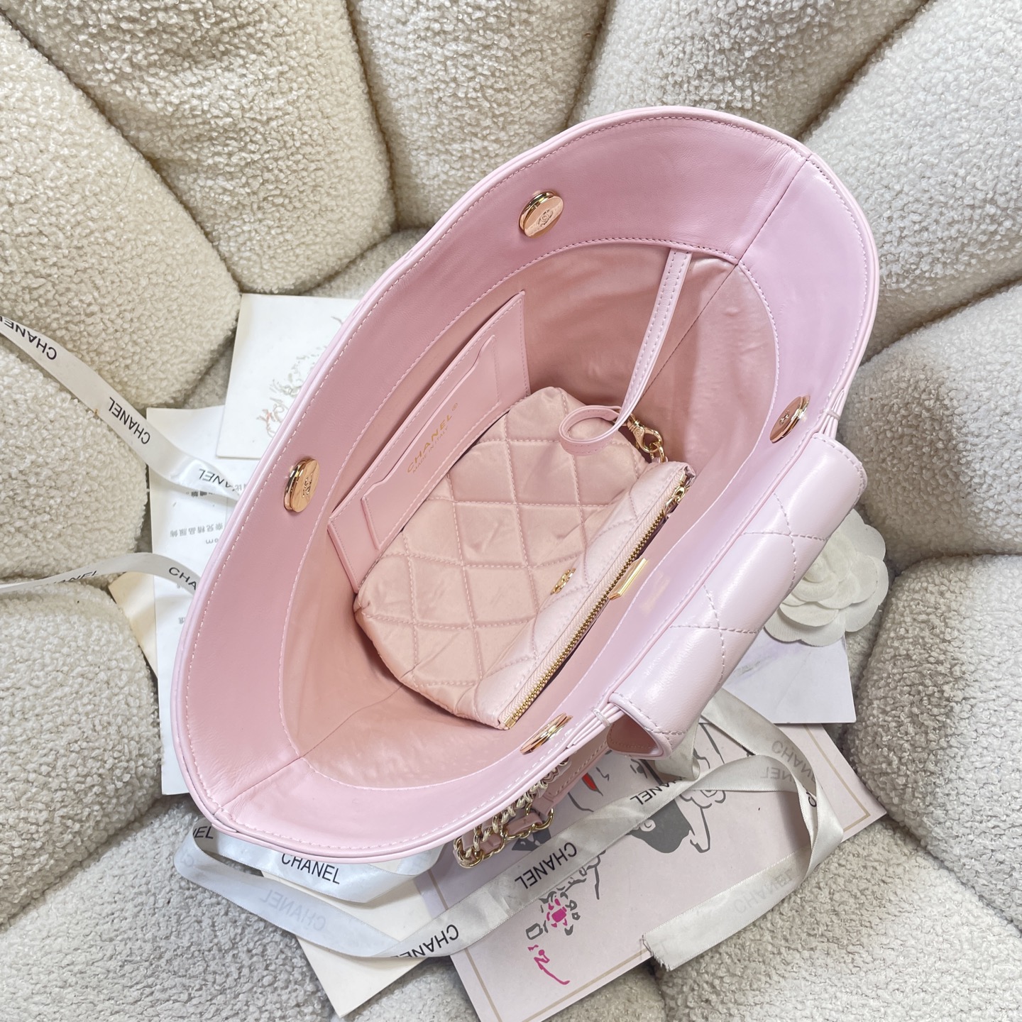 Straw & Lambskin Tote Bag with Pouch in Sakura Pink with Gold-Tone Hardware, 25C Cruise Collection - Mocuir