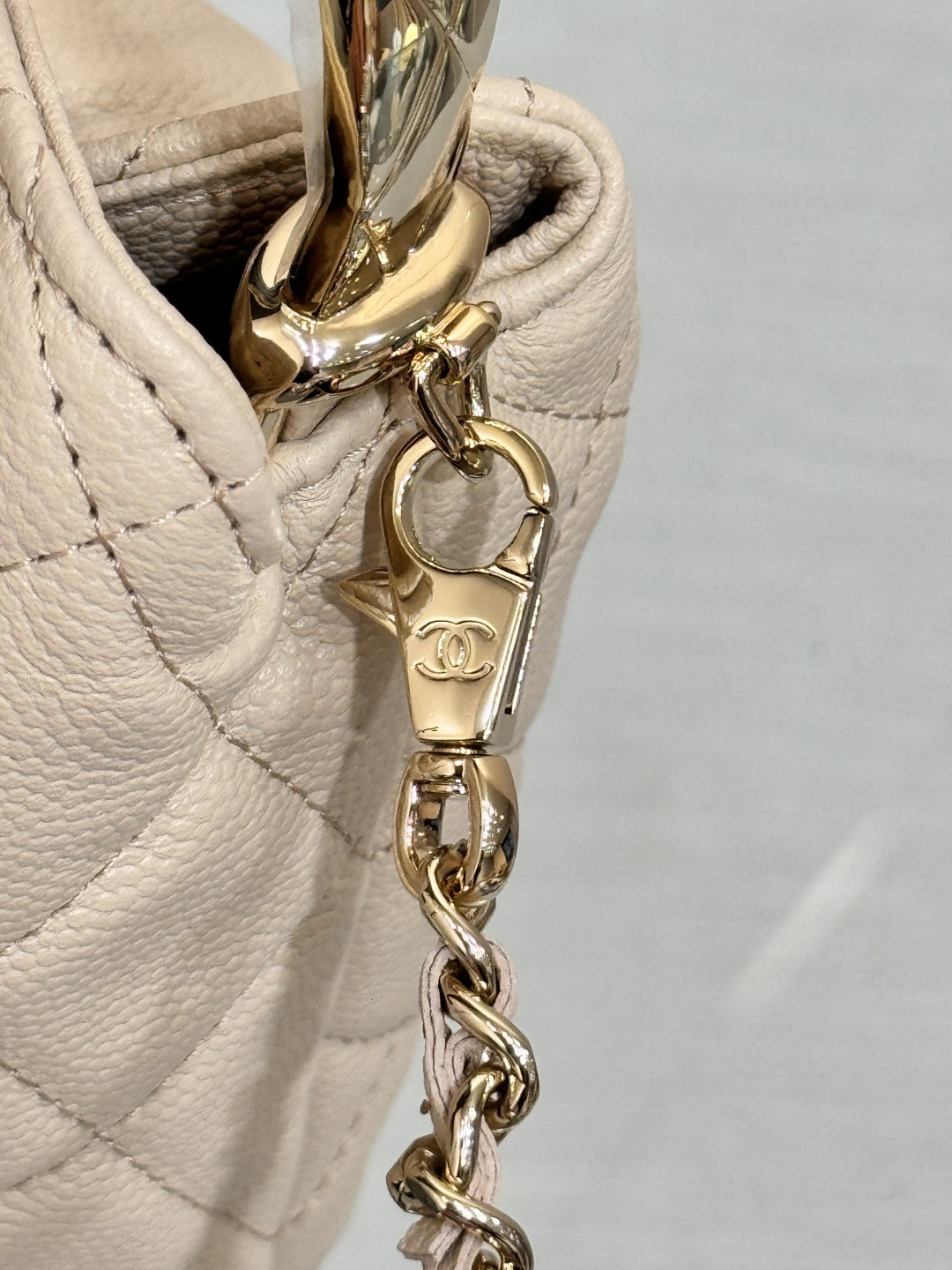 Metal Handle Bucket Bag（Light beige） - Mocuir
