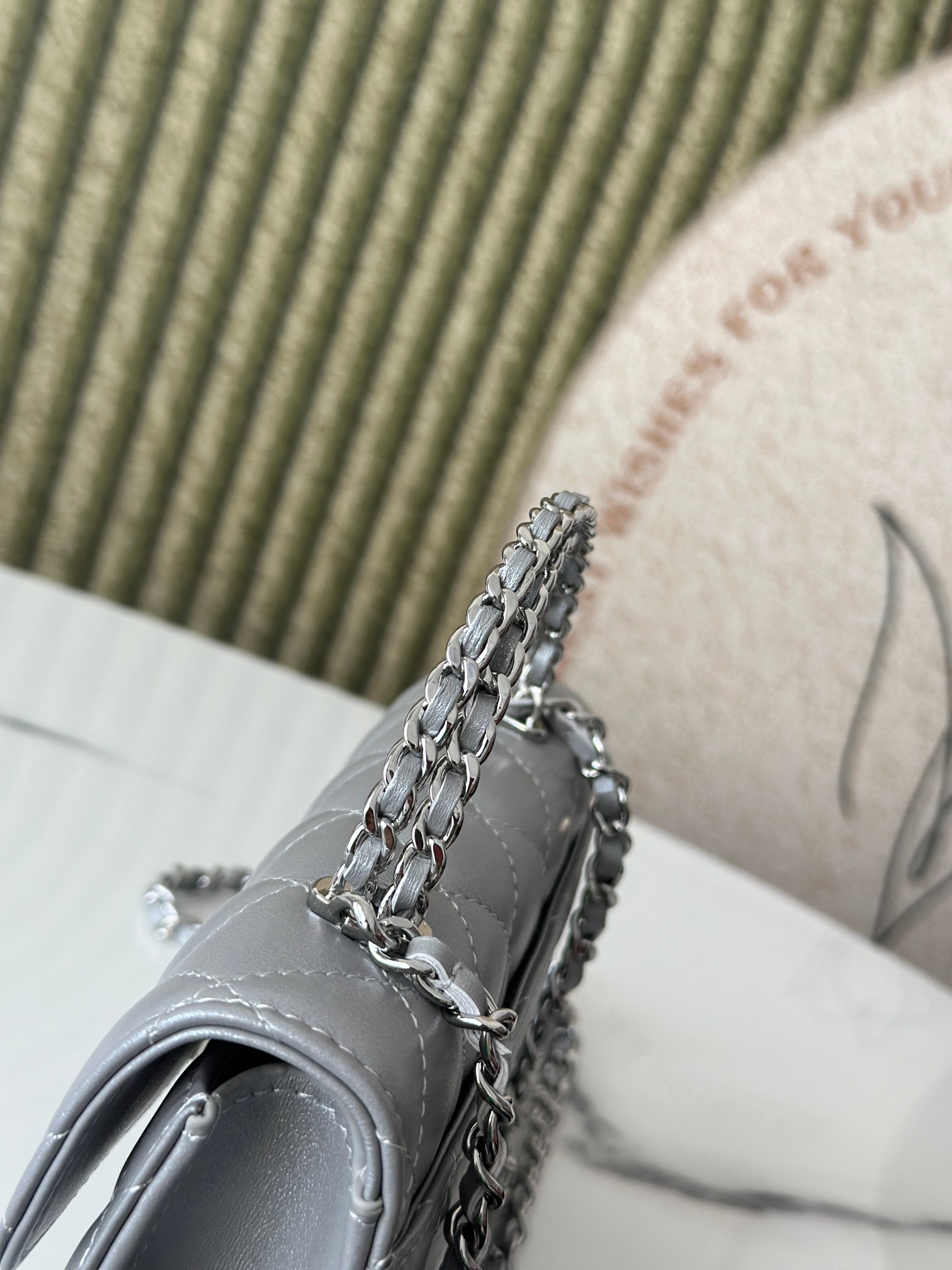 23P Top Handle Kelly Clutch with Chain in Metallic Silver (Silver Hardware) - Mocuir