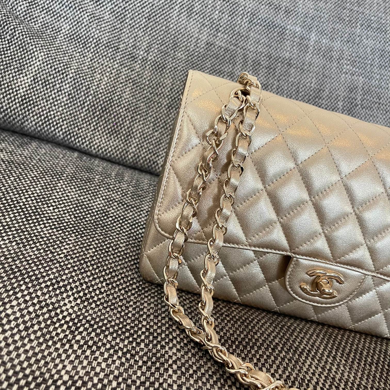 Classic Flap Quilted Metallic Lambskin Shoulder Bag in Gold (Gold Hardware) - Mocuir