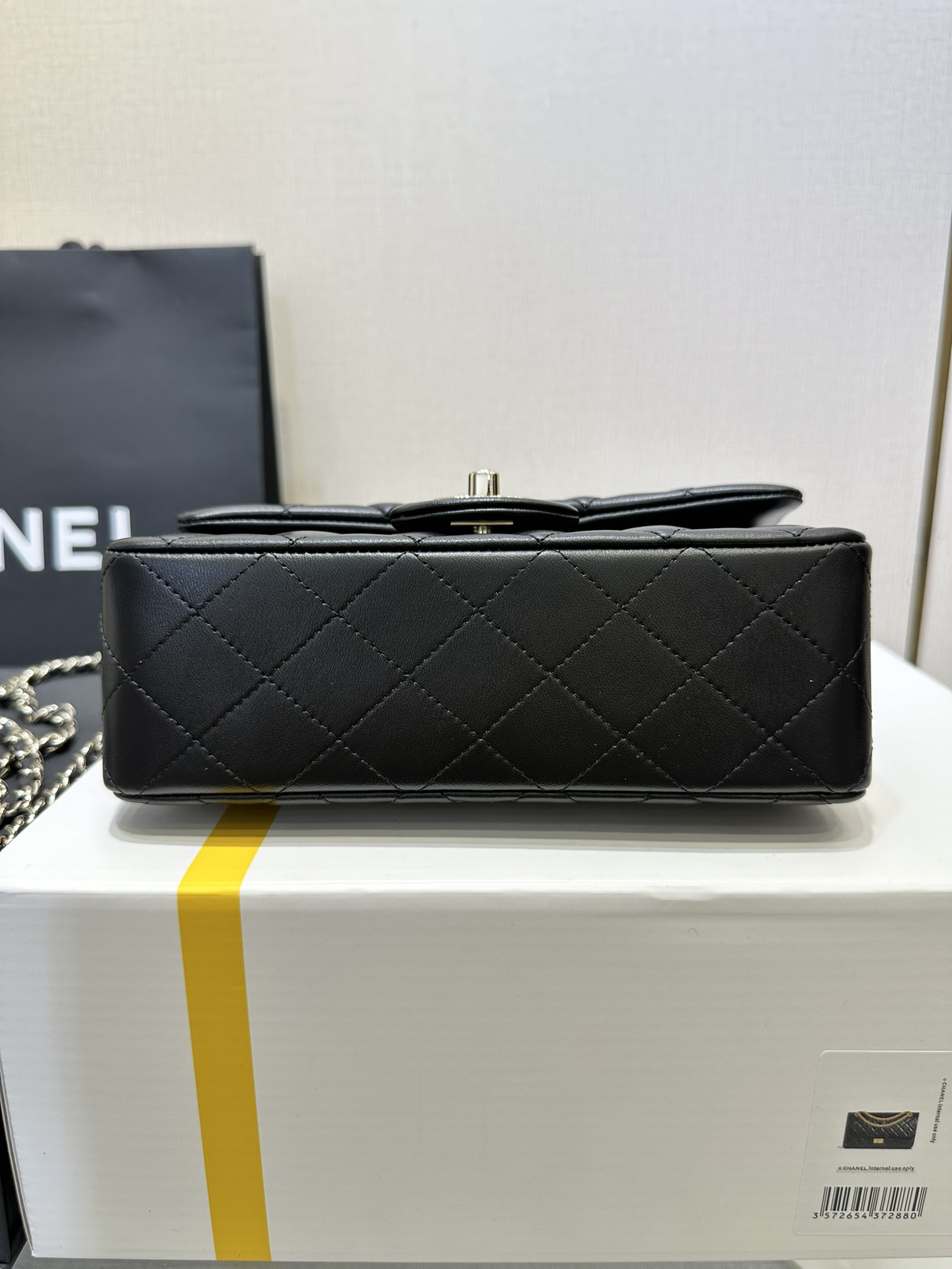 Mini Flap Bag with Top Handle（Black） - Mocuir