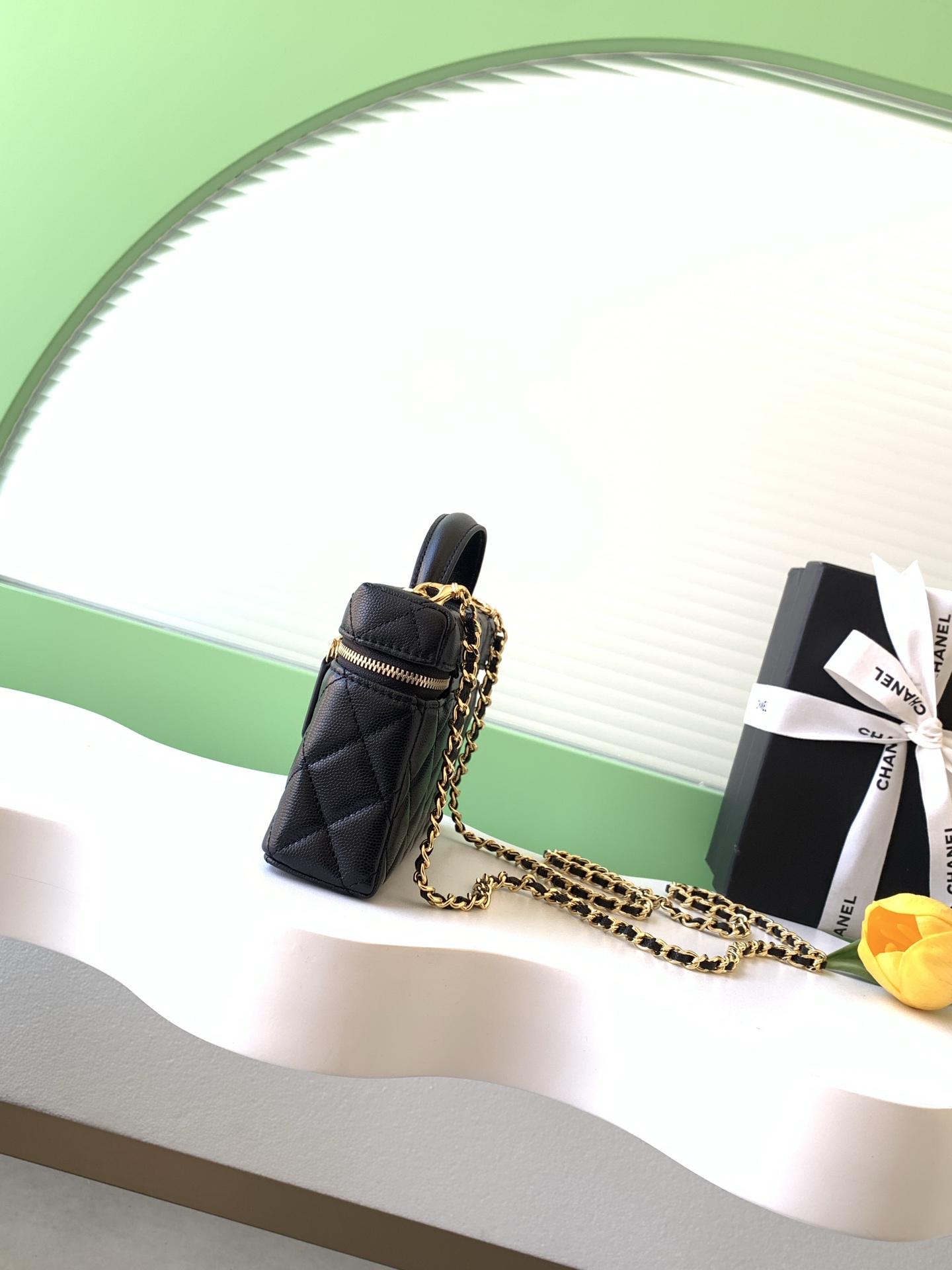 25C25P Top Handle Vanity Case (LP Style Lunch Box Bag) in Black Caviar with Light Gold Hardware (Model AP4385) - Mocuir