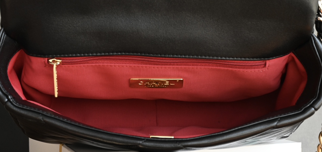 19 Large Flap Bag in Black Lambskin with Mixed Gold & Silver Hardware (Model AS1160) - Mocuir