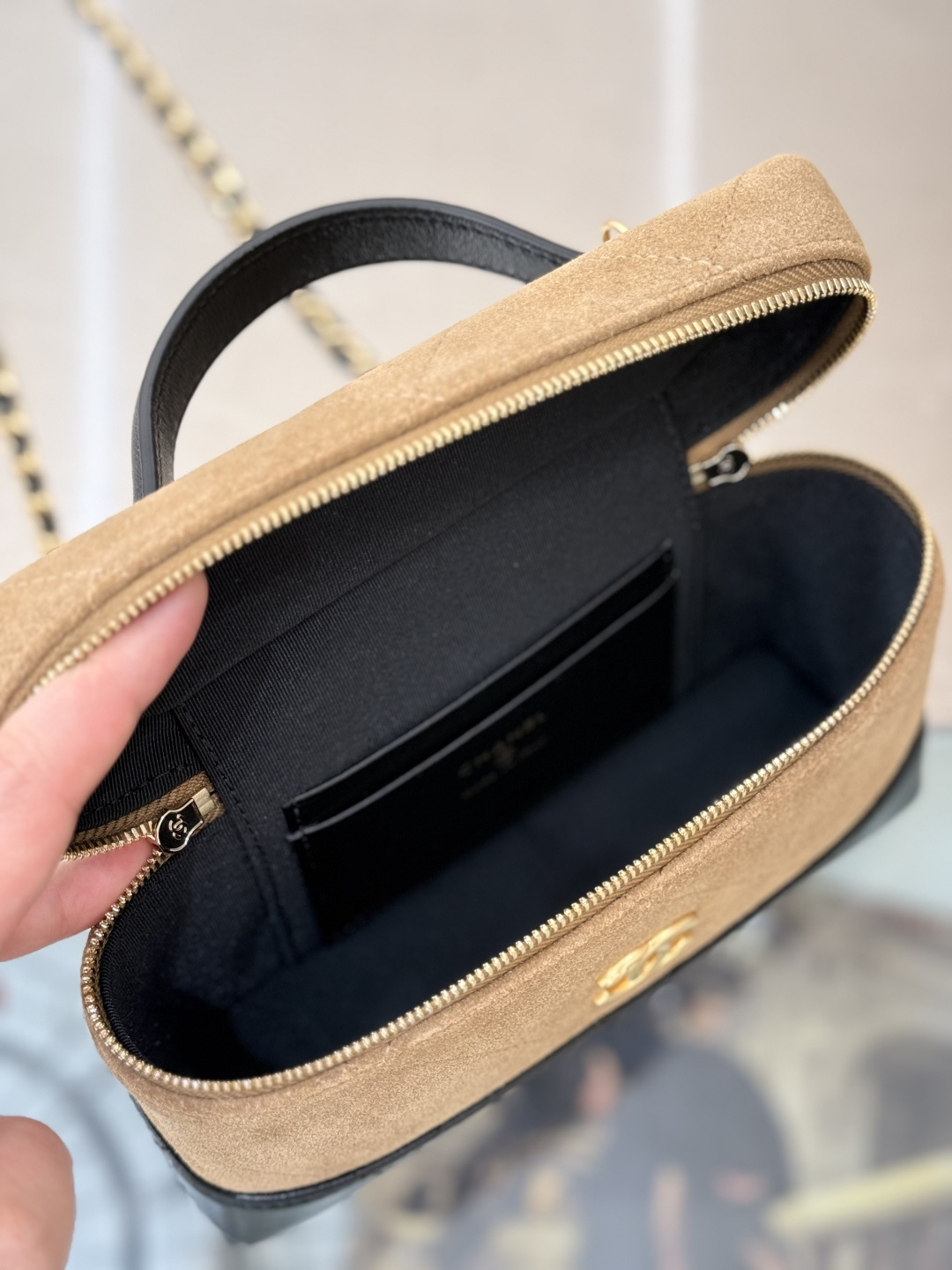 Small Vanity Case in Suede & Lambskin - Mocuir