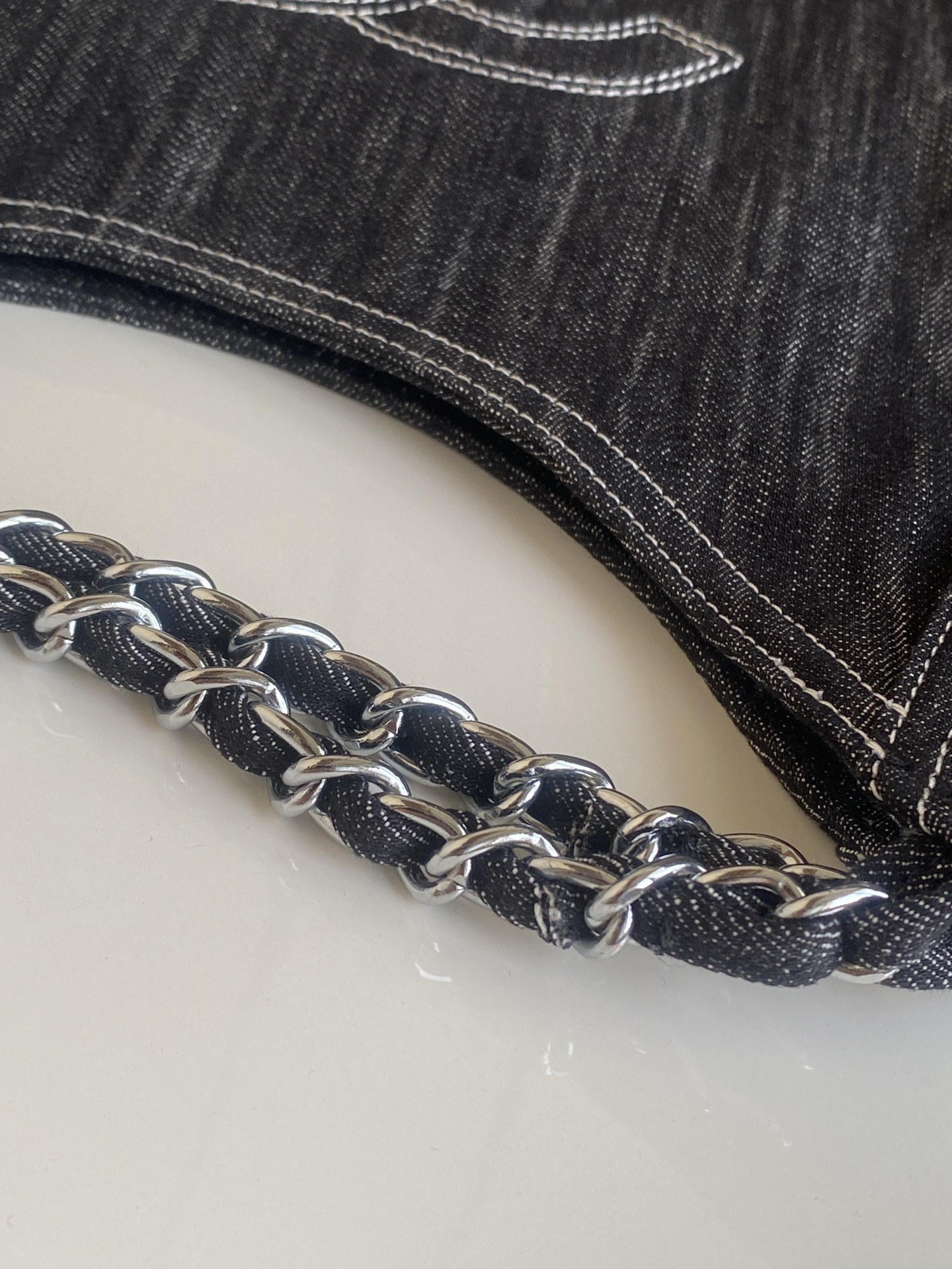 Large Hobo Bag in Denim（Dark Washed Denim ） - Mocuir