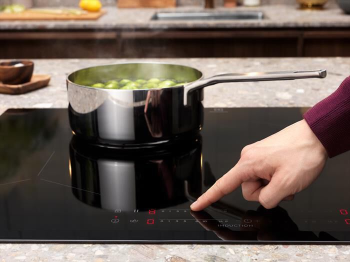 ELECTROLUX - Piano cottura induzione CIL63443 59 cm-Nero