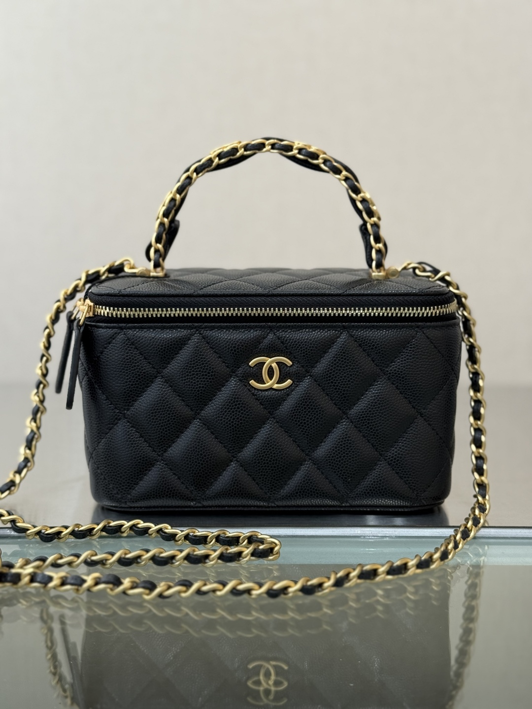 25C Top Handle Long Vanity Case (AS5221) in Black Quilted Grained Calfskin with Antique Gold-Tone Hardware - Mocuir