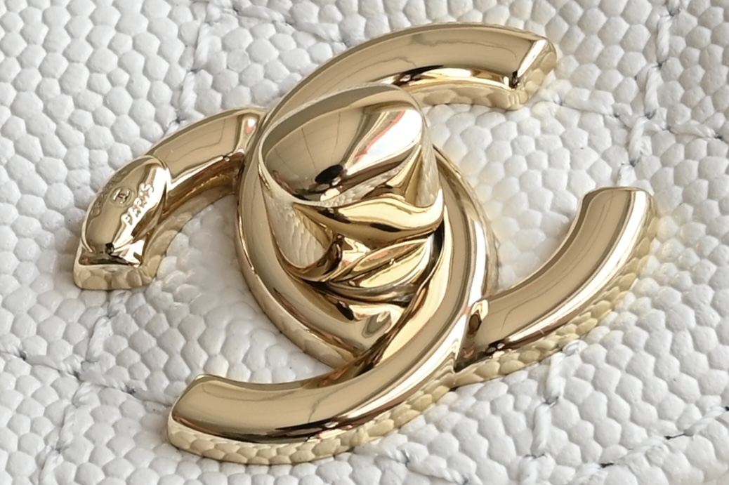 MiniNano Coco Handle Bag in White Quilted Grained Calfskin (Caviar) with Light Gold-Tone Hardware - Mocuir