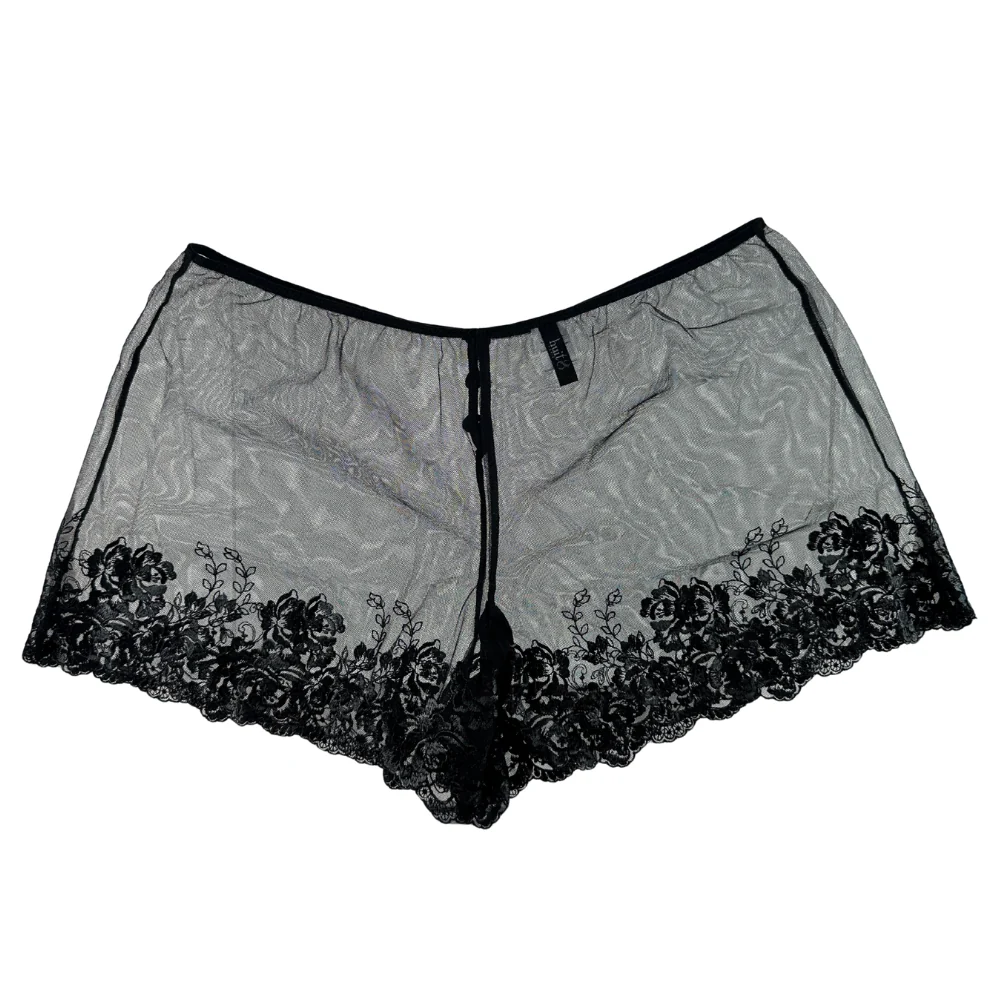 Huit Claire Du Lune Lace Shorts