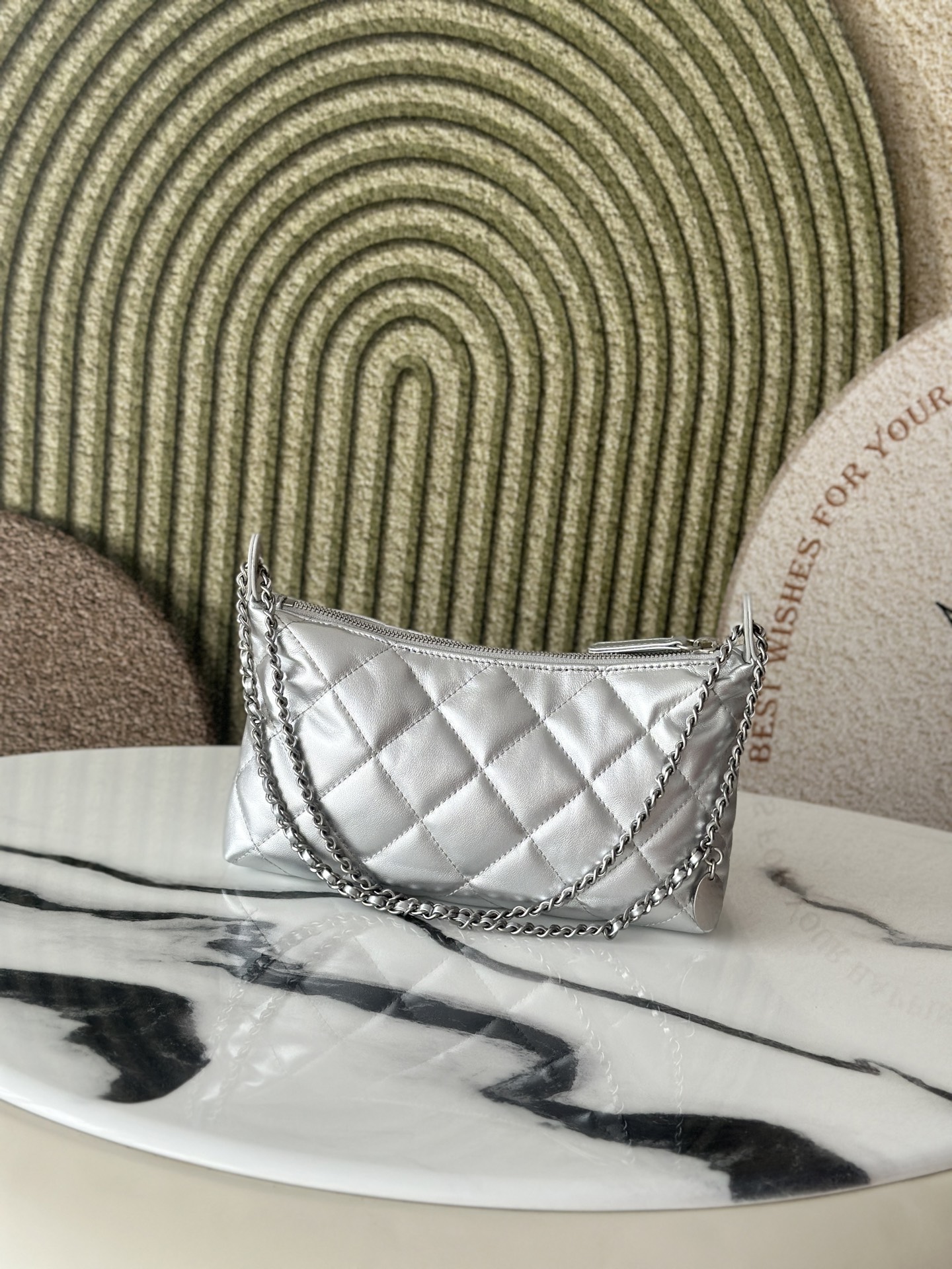 25S Silver Metallic Quilted Lambskin Hobo Shoulder Bag with Silver-Tone Hardware - Mocuir