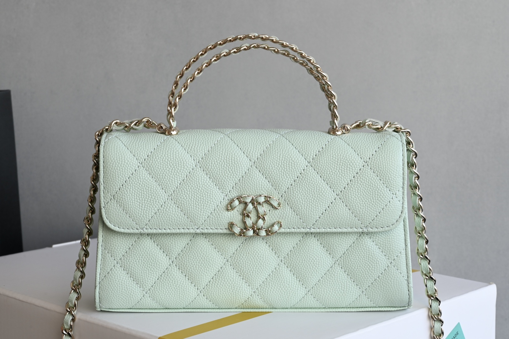 25S Top Handle Kelly Clutch with Chain in Mint Green Caviar Leather with Light Gold-Tone Hardware (Model AS4711) - Mocuir