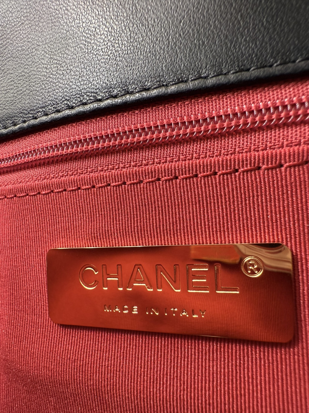 19 Medium Flap Bag (AS1160) in Black Shiny Lambskin with Tri-Tone Hardware - Mocuir