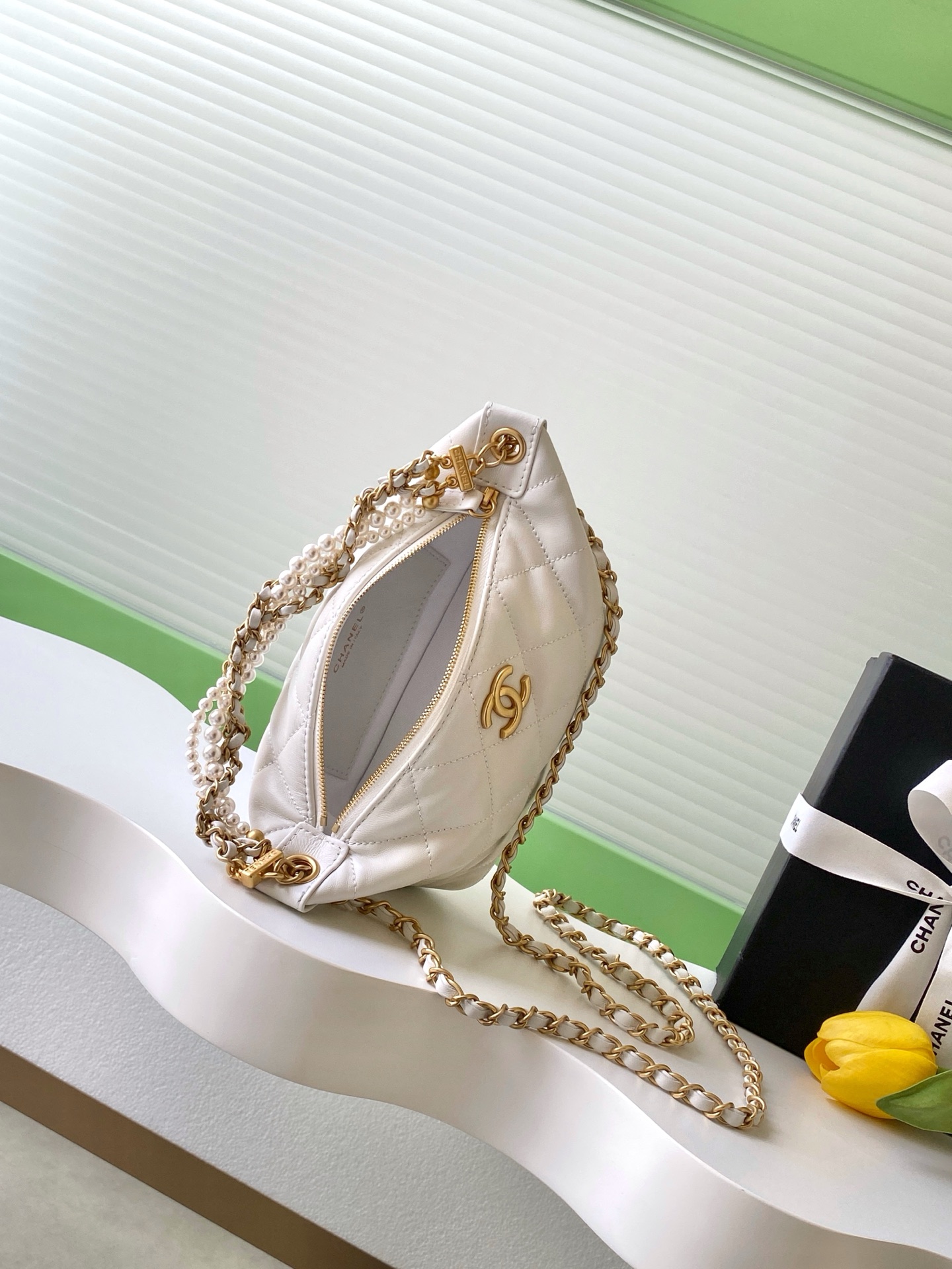 Quilted Lambskin Hobo Bag with Pearl Chain in White (Gold Hardware) - Mocuir