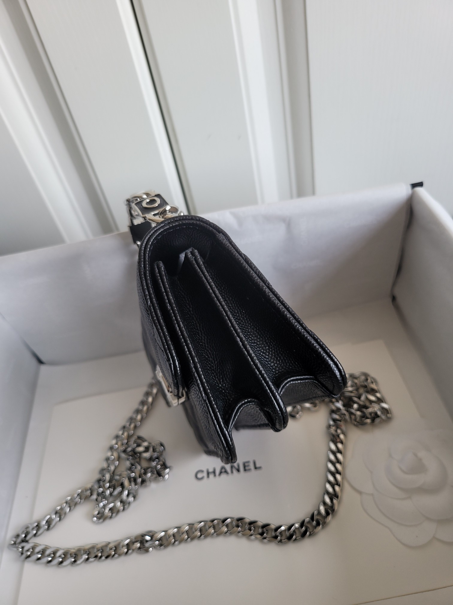 22S Mini Classic Flap Bag with Top Handle in Black Quilted Caviar Leather with Silver-Tone Hardware - Mocuir