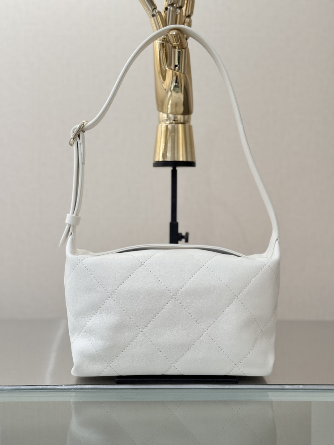 26P Hobo Shoulder Bag in White Quilted Lambskin with Light Gold-Tone Hardware - Mocuir