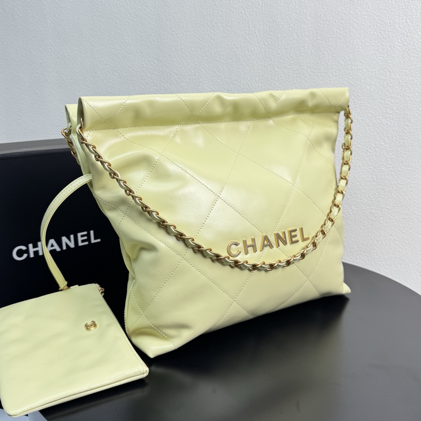 22 Bag Quilted Shiny Calfskin in Light Yellow (Gold Hardware) - Mocuir