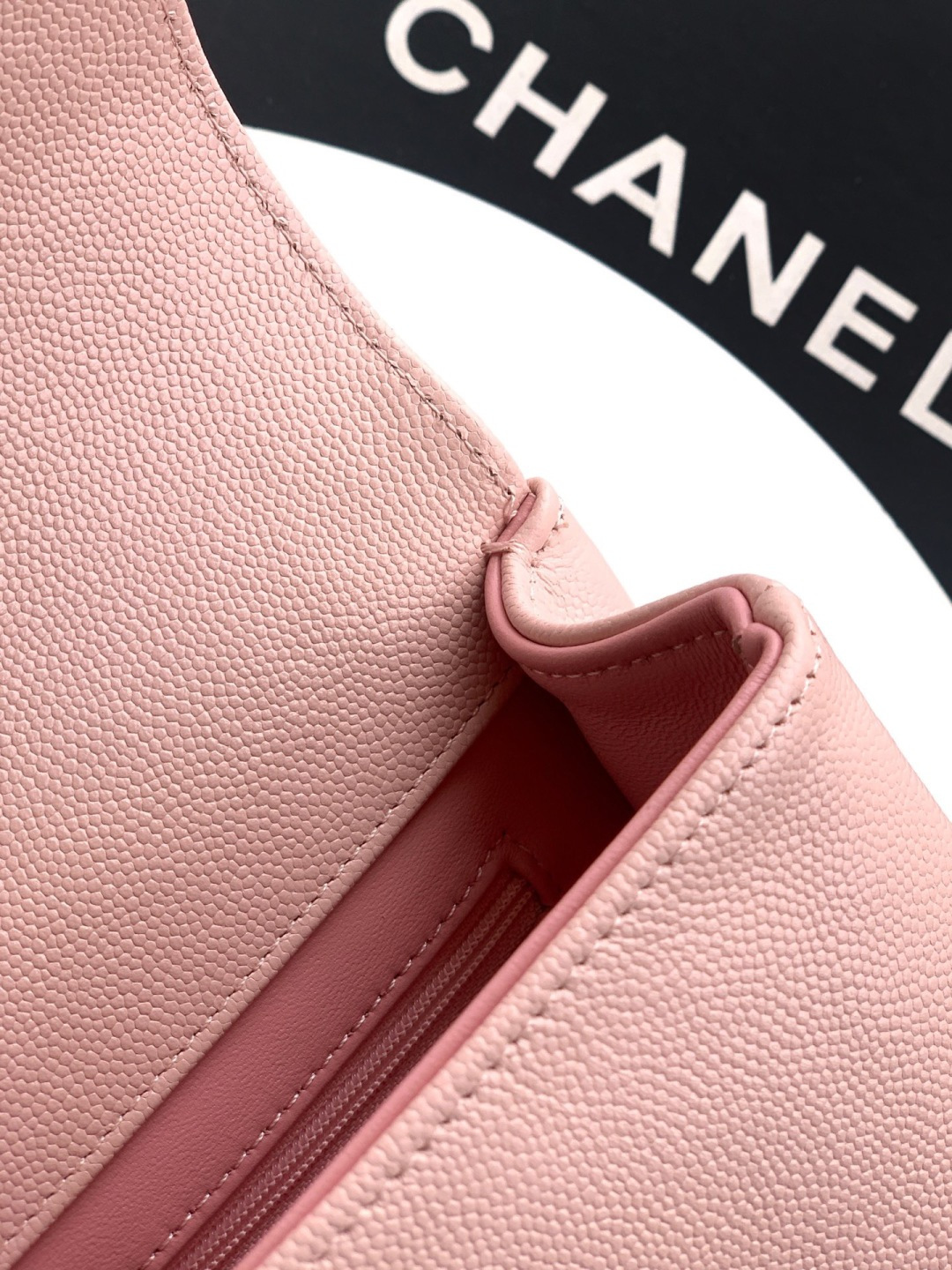 Preppy Coco Small Flap Bag (AS4818) in Light Pink Grained Calfskin with Gold-Tone Hardware, 26P Pre-Fall Collection - Mocuir